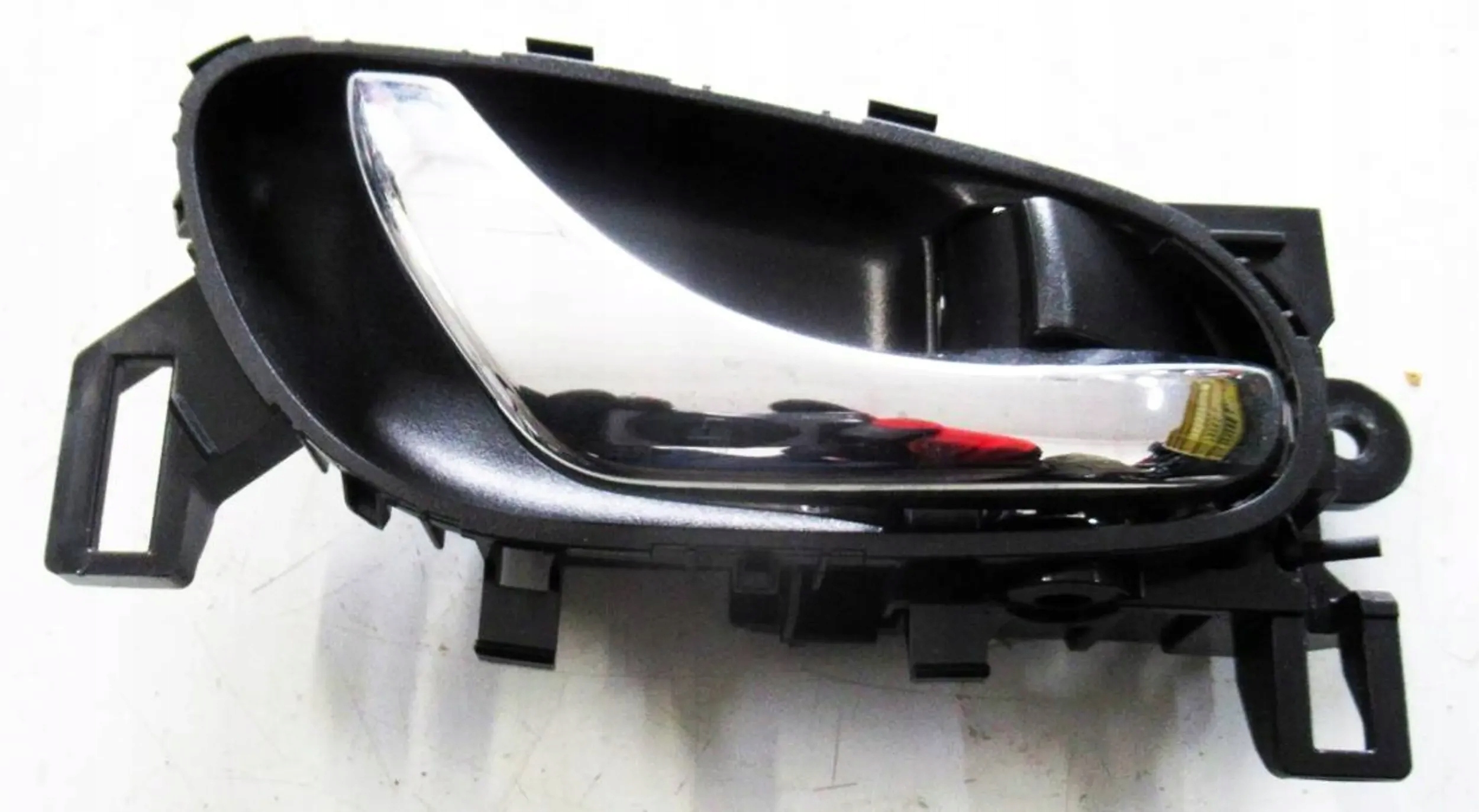 NISSAN X-TRAIL T32 KLAMKA WEWNĘTRZNA DRZWI PRAWA TYLNA TYŁ