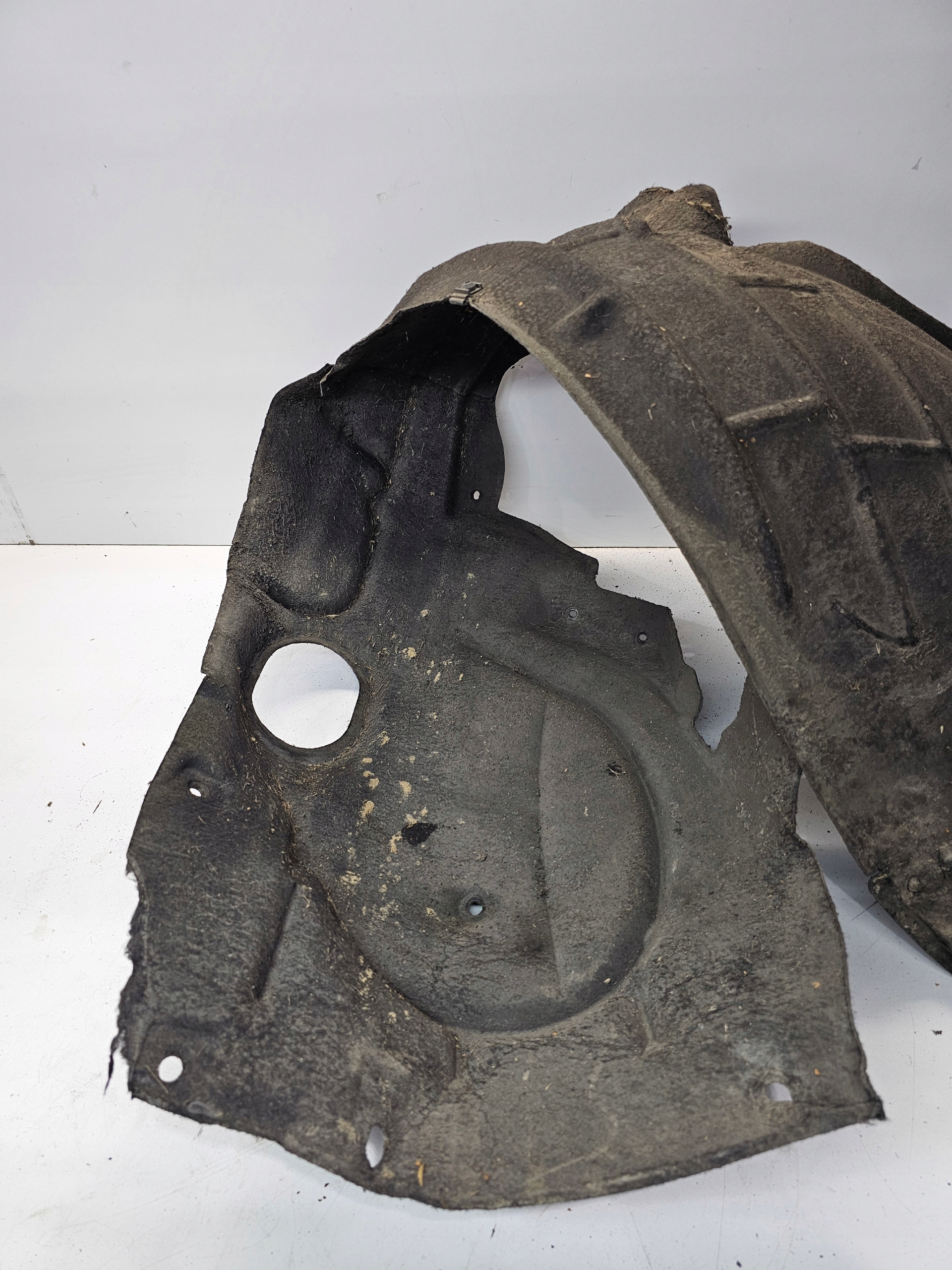 mudguard left front AUDI A6 C6 LIFT MATERIALOWE