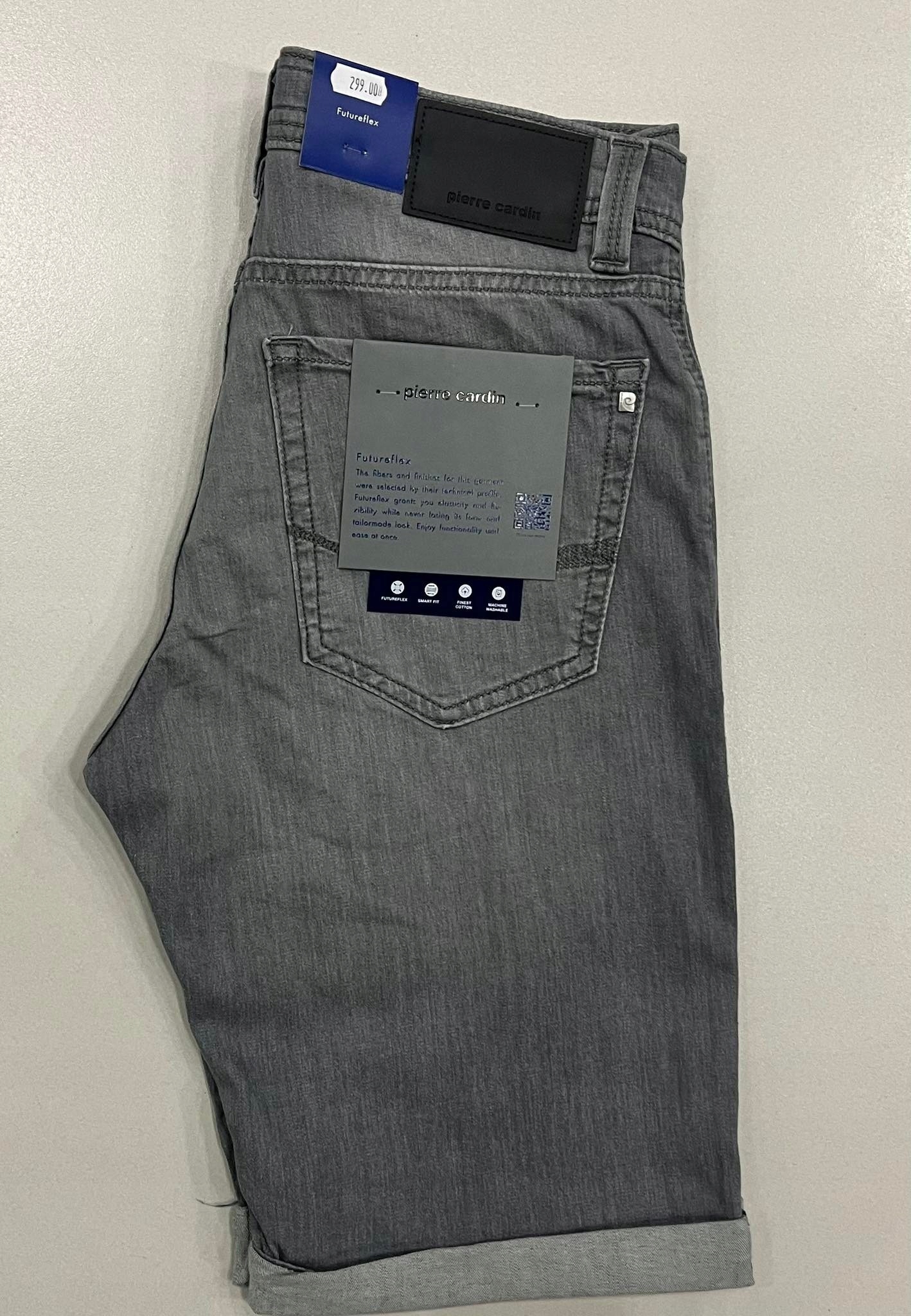 Bermudy Pierre Cardin 34520.8068 9834 r.32