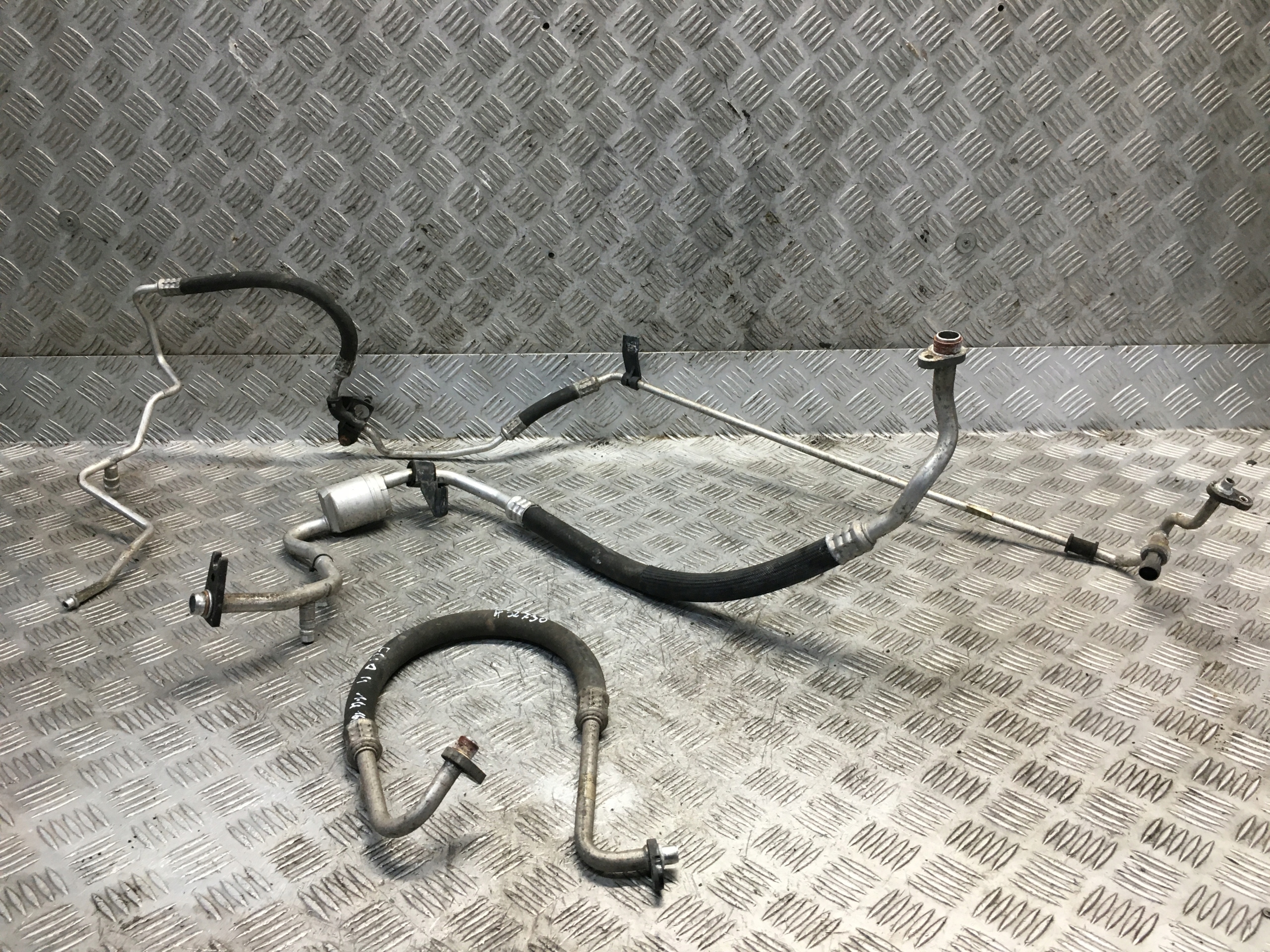 CLIO II 1.4 PRZEWODY KLIMATYZACJI