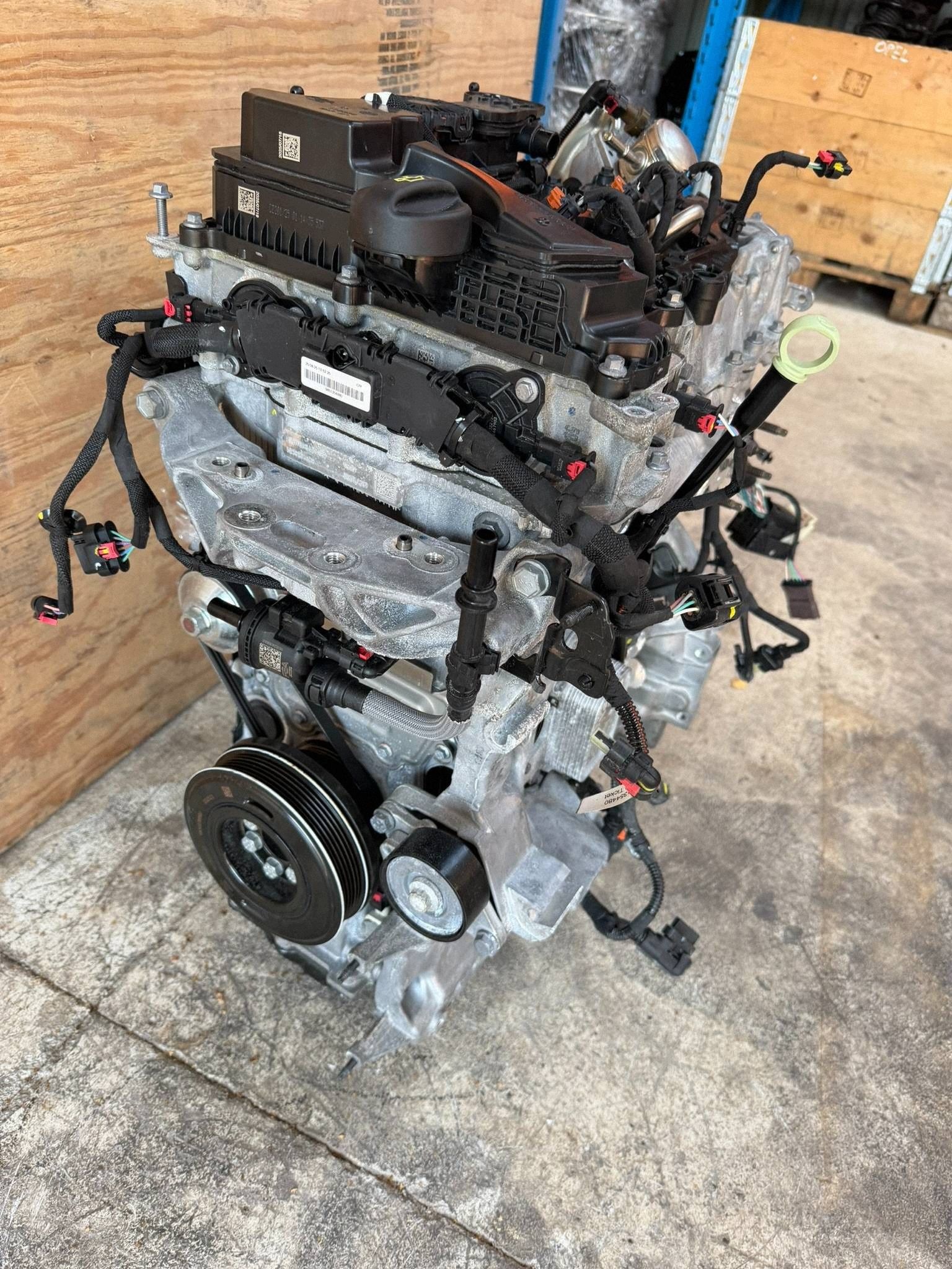 Opel Mokka B 10XRAF 1.2 hybryda engine HN09