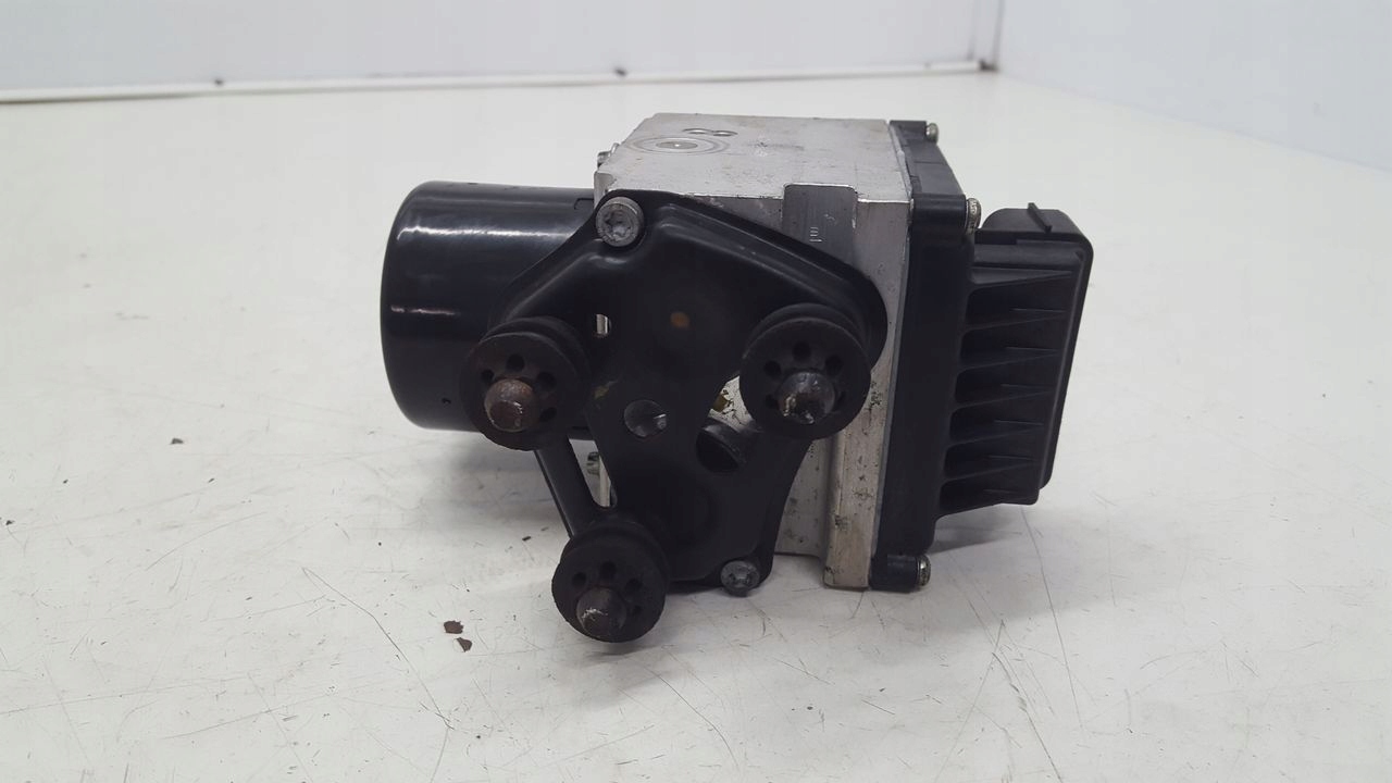 pump ABS VW Passat B6 1,9 TDI