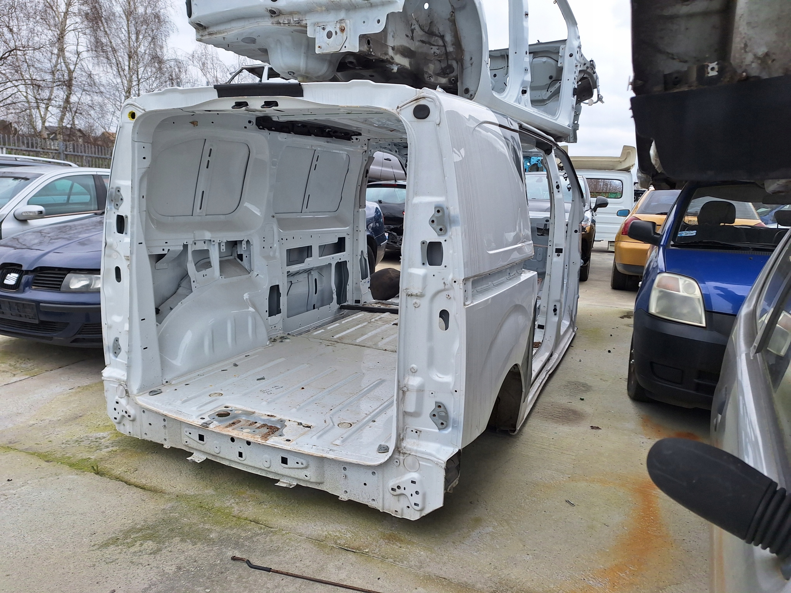 JUMPY SCUDO EXPERT 3 III PROACE II VIVARO C SŁUPEK PAS TYŁ PODŁOGA