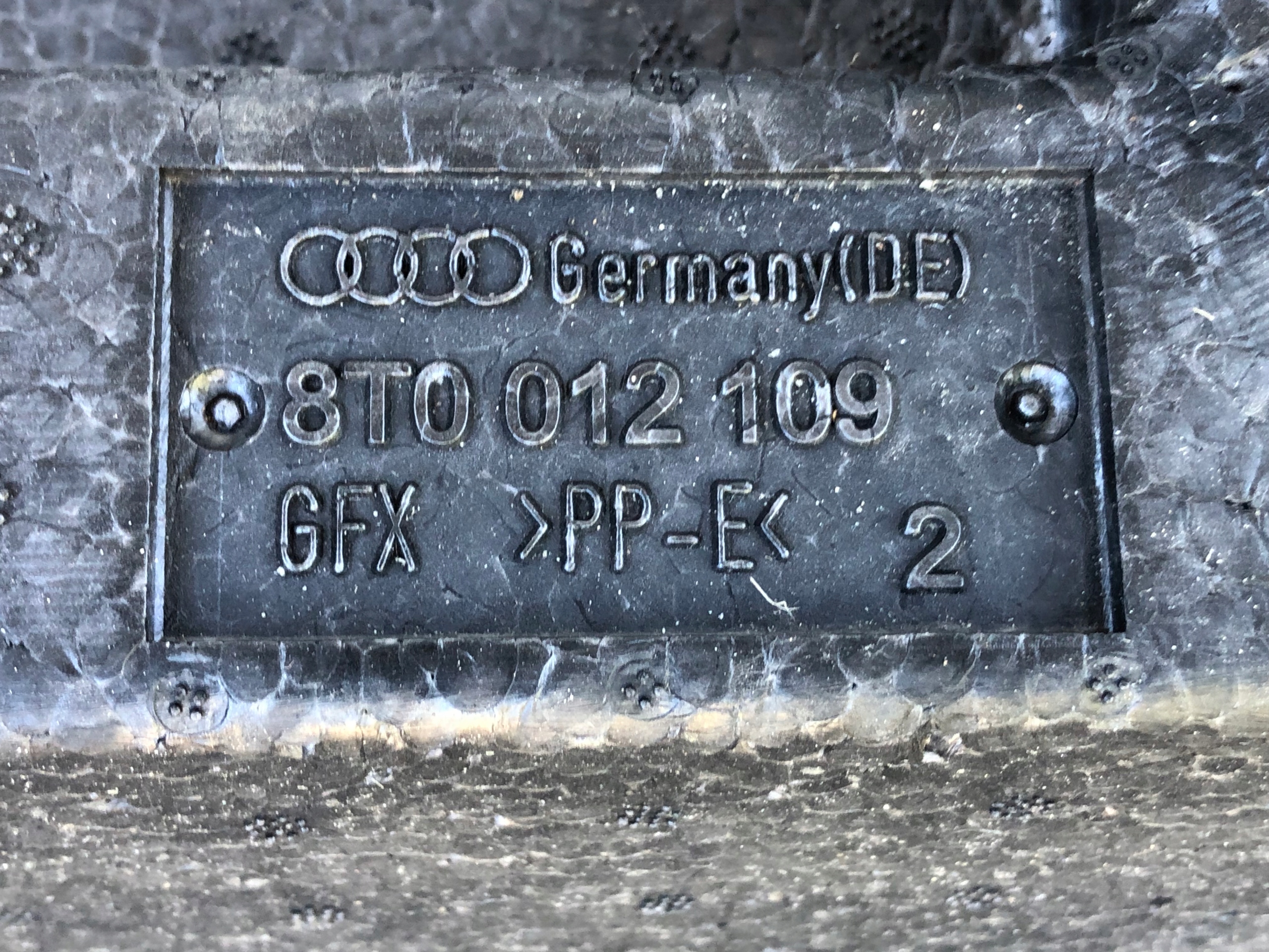 polystirene boot floor well AUDI A5 8T0012109