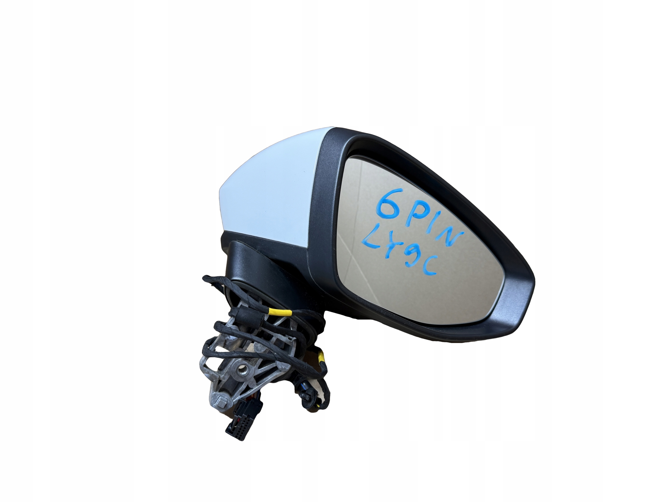 AUDI A3 8Y mirror right 6 PIN LY9C