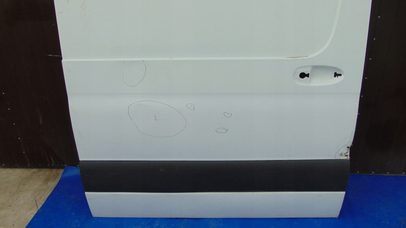 door sliding right side MERCEDES SPRINTER A910 A907 18-25R