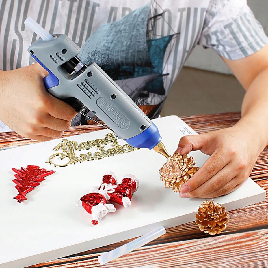 KLEJ NA GORĄCO DO PISTOLETU 11X300 MM WKŁADY 1 KG Średnica 11 mm