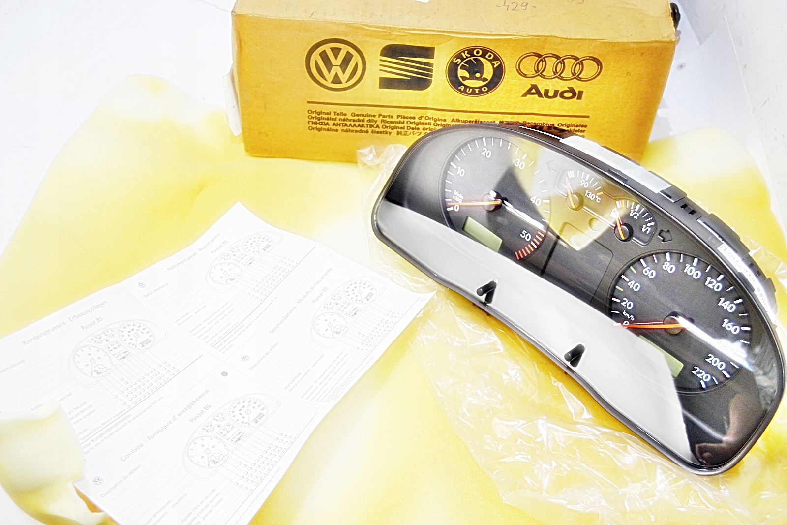 vw PASSAT B5 спидометр 3B1919880CX