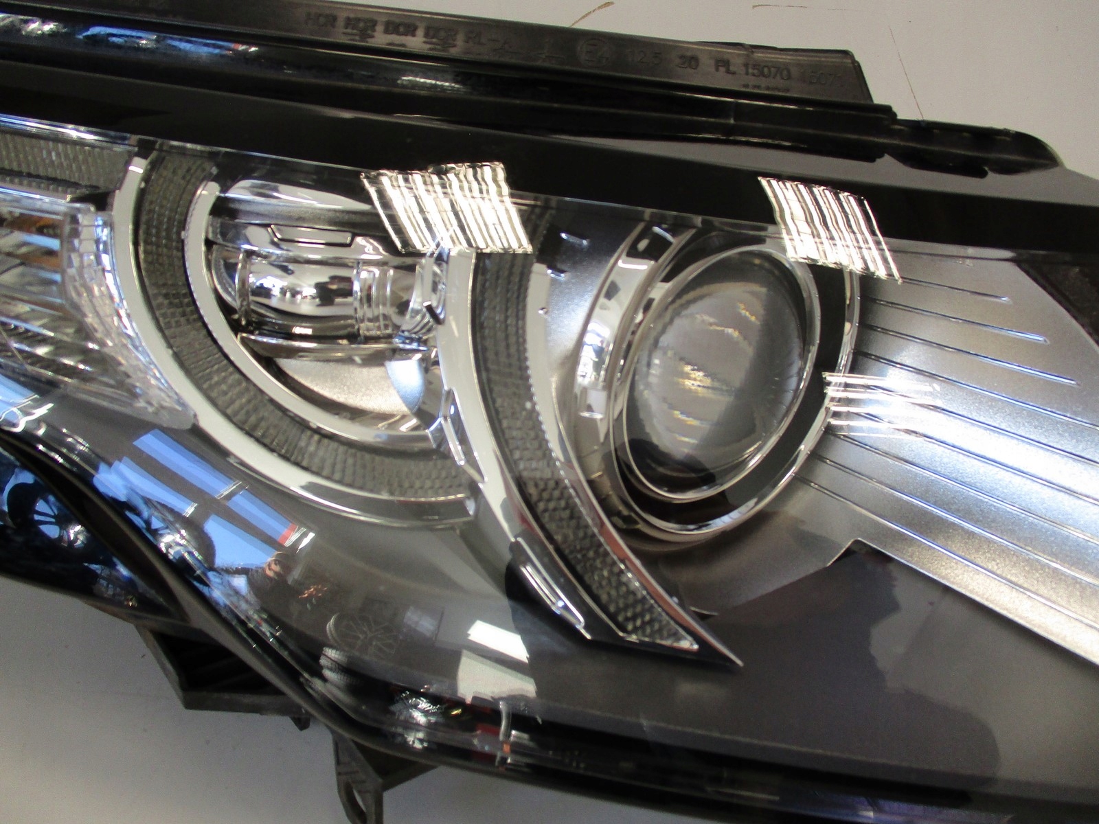 light BIXENON ROVER EVOQUE BJ3213W029EE right