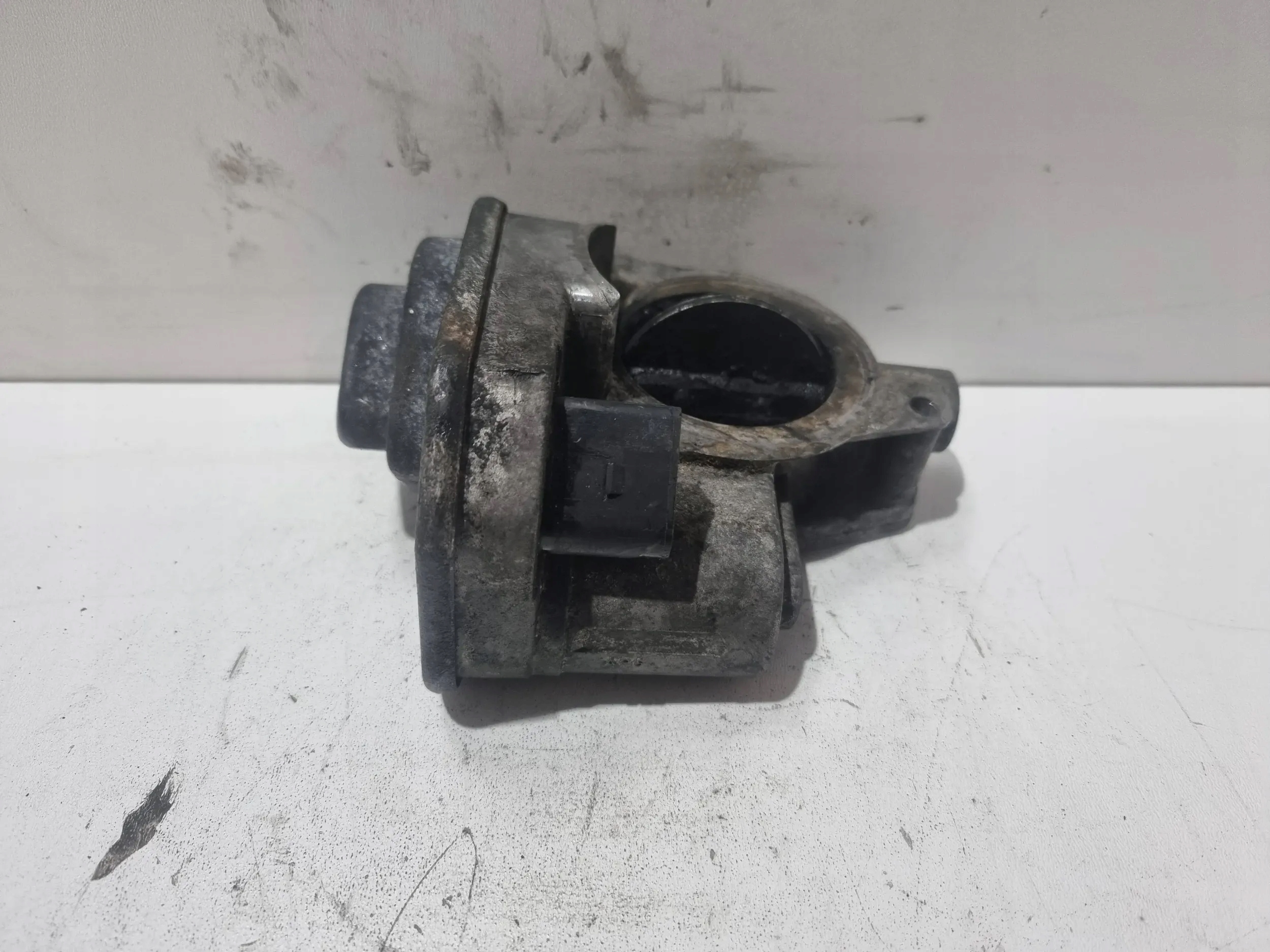 Valvola a farfalla 057128063 AUDI A8 D3 4.0 TDI