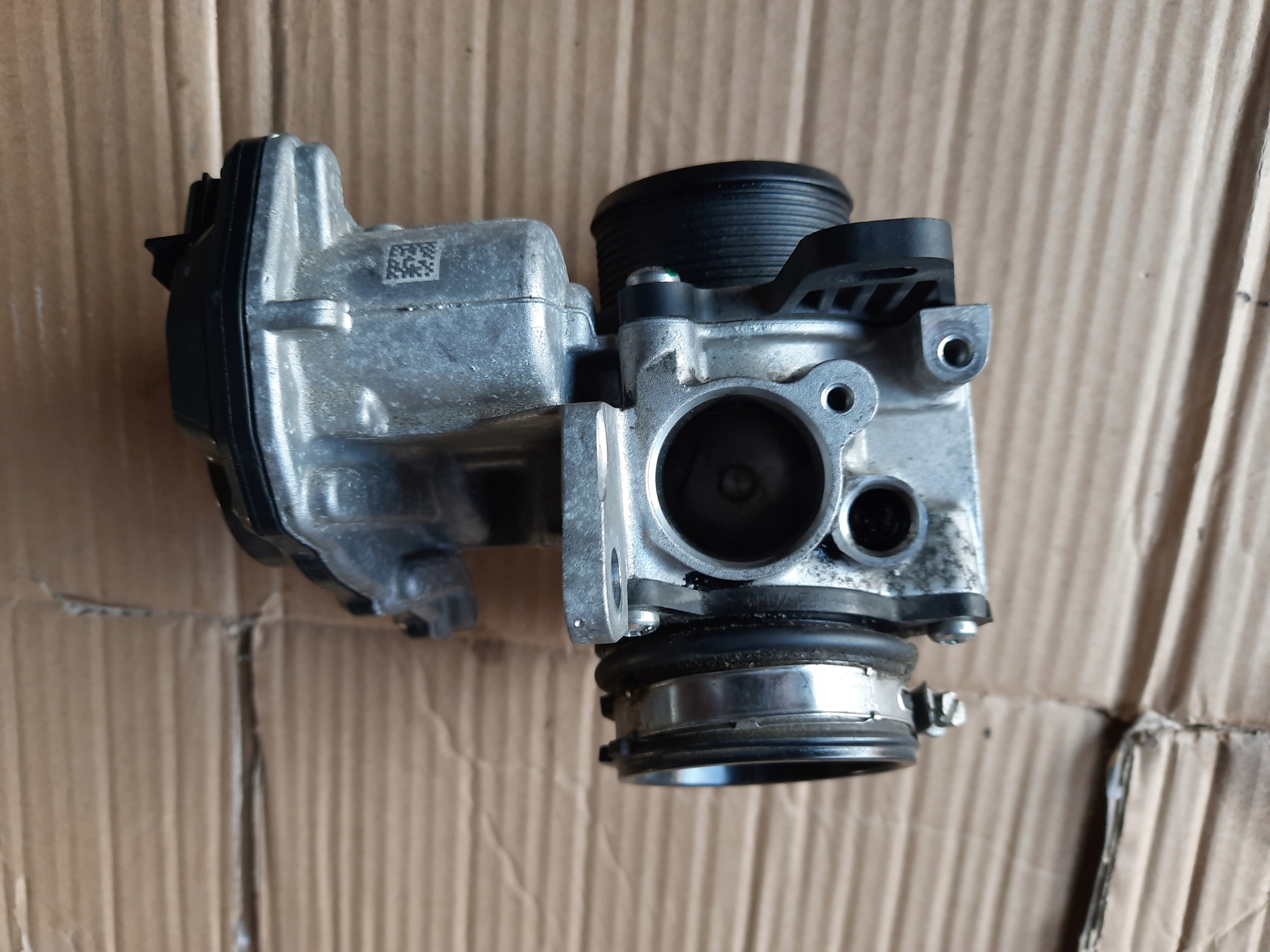 JN1Q-9M425-AD - Ford Focus mk4 1.5 TDCi дроссельная заслонка JN1Q9M425AD