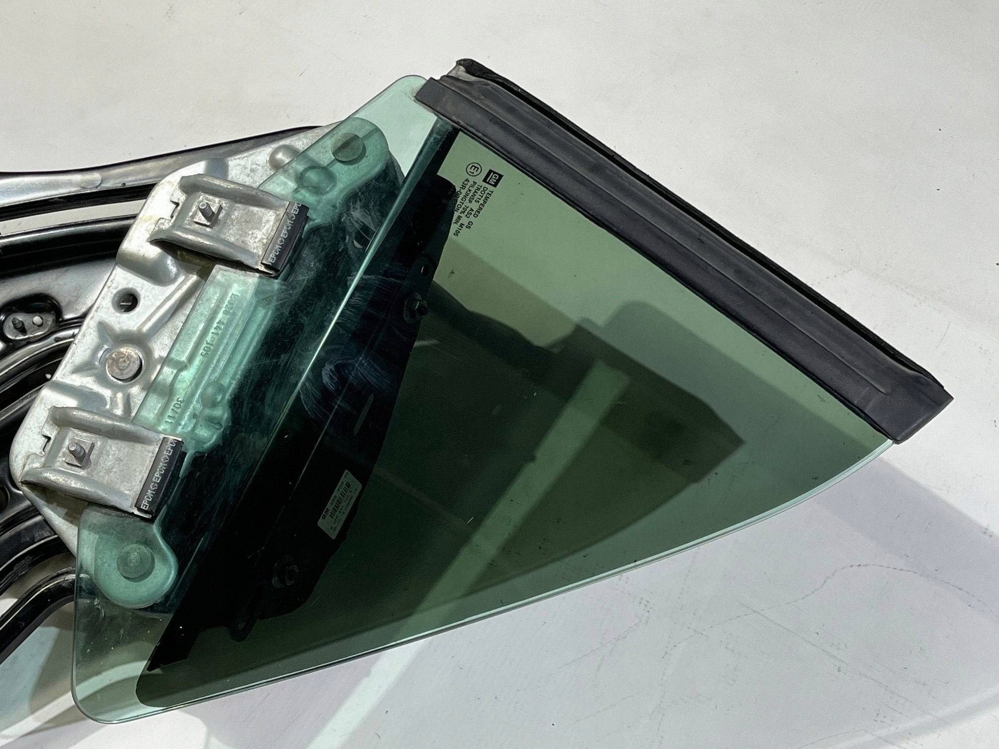 window regulator of the rear left window left Chevrolet Camaro Cabrio 2009-2015