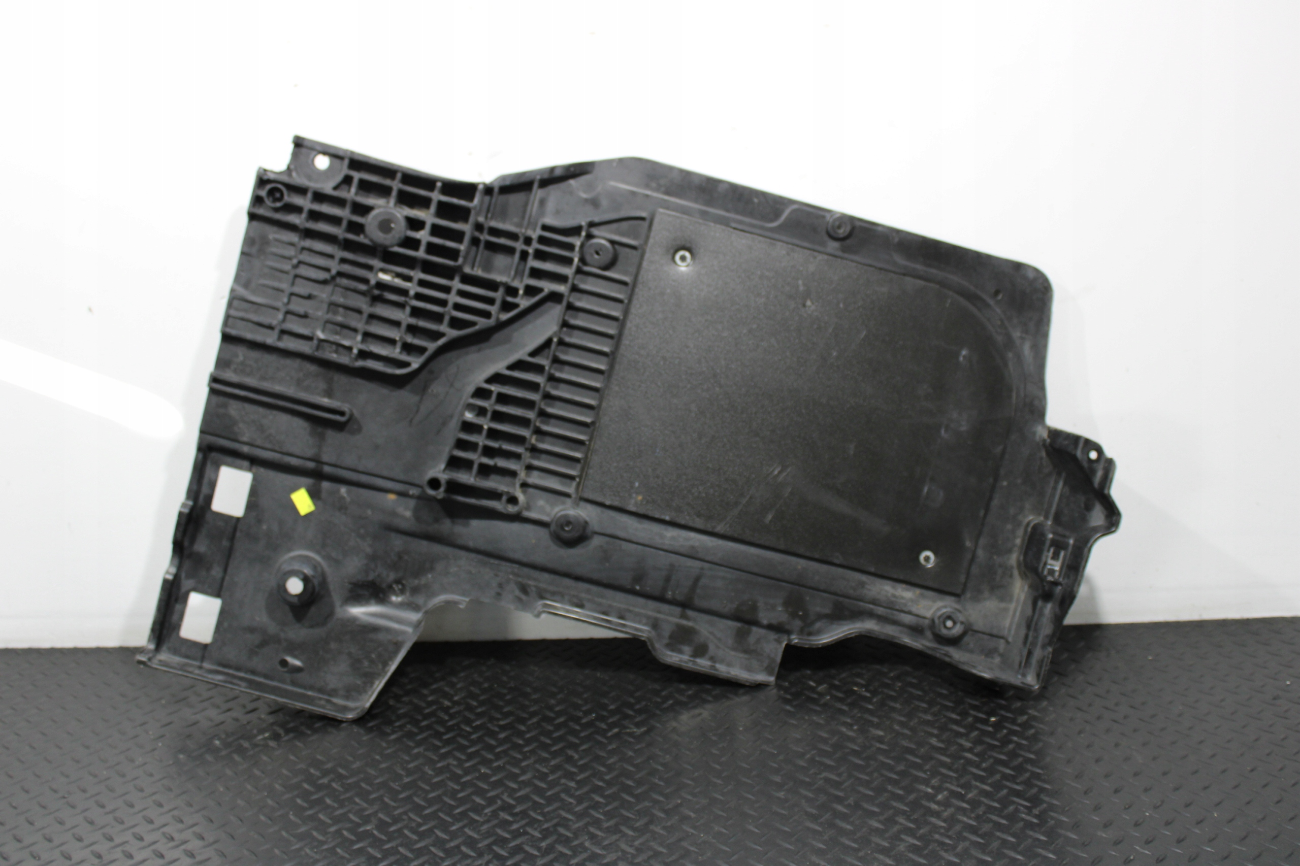 cover cover chassis left CUPRA FORMENTOR 5FF 5Q0825505F