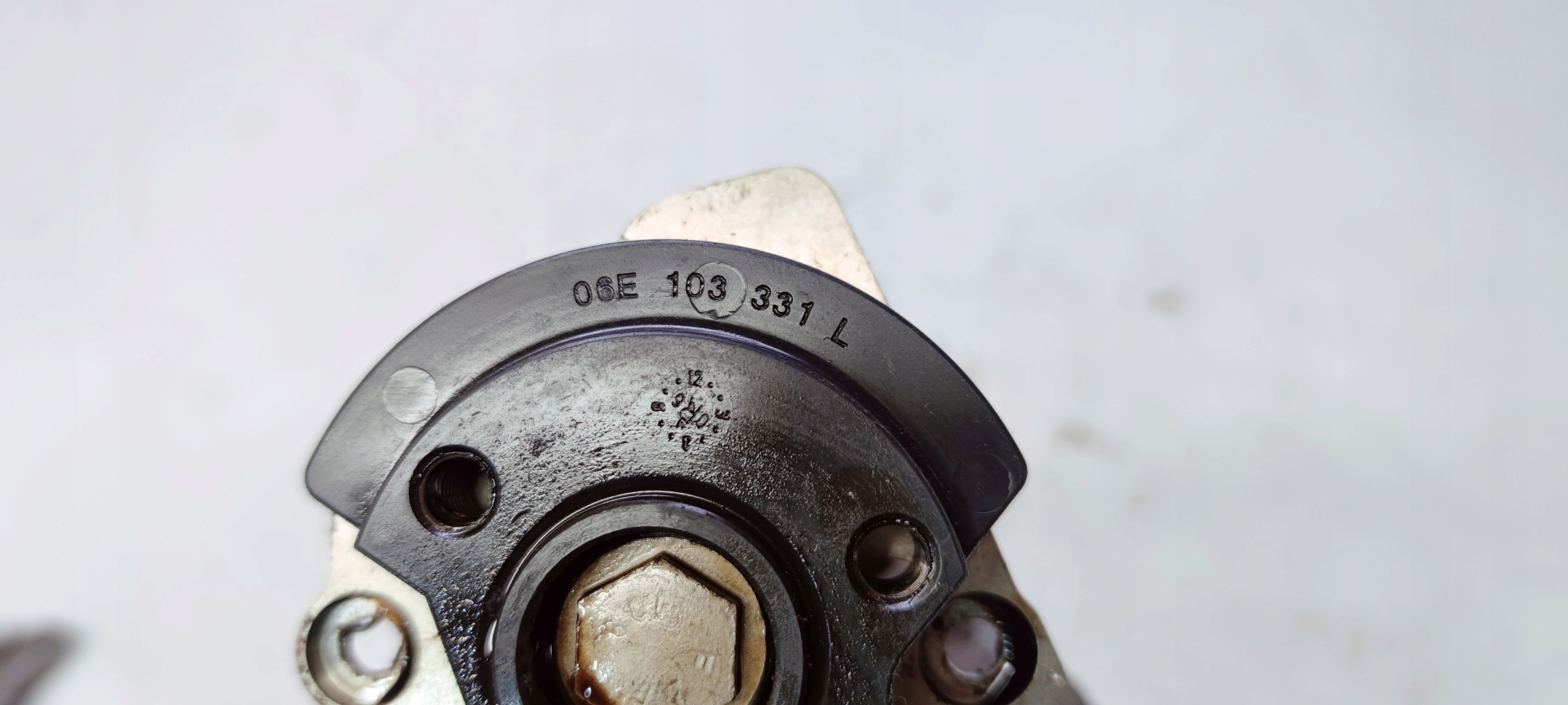 cam BALANSUJACY AUDI A4 A6 3.0 3.2 06E103331L