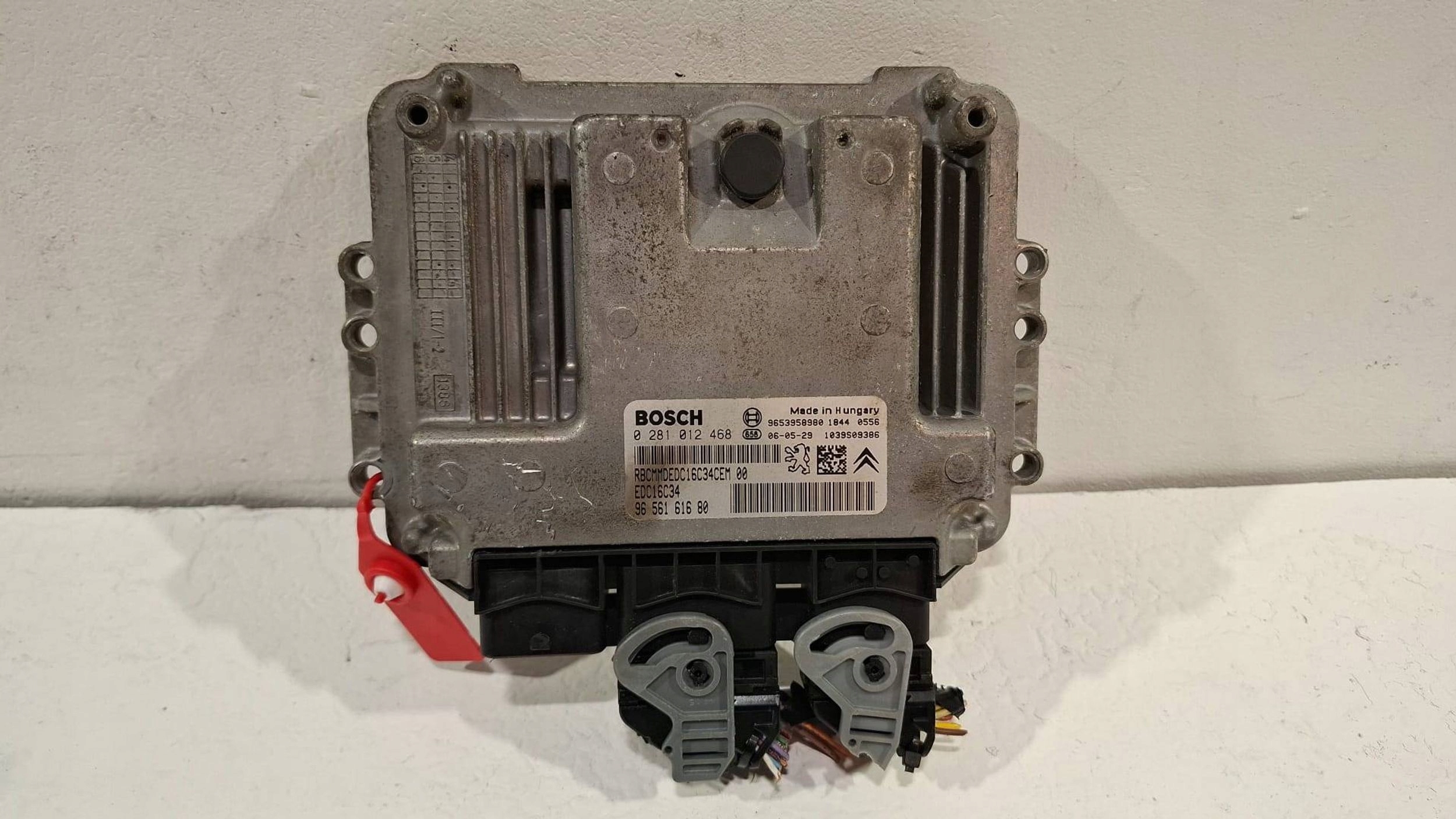 control unit of the engine computer 0281012468 Peugeot Citroen 1.6 HDI