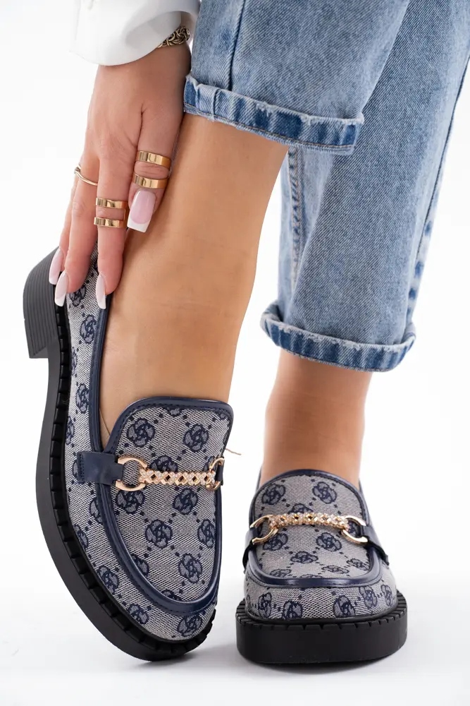 Niebieskie mokasyny damskie na płaskim spodzie z łańcuszkiem 39