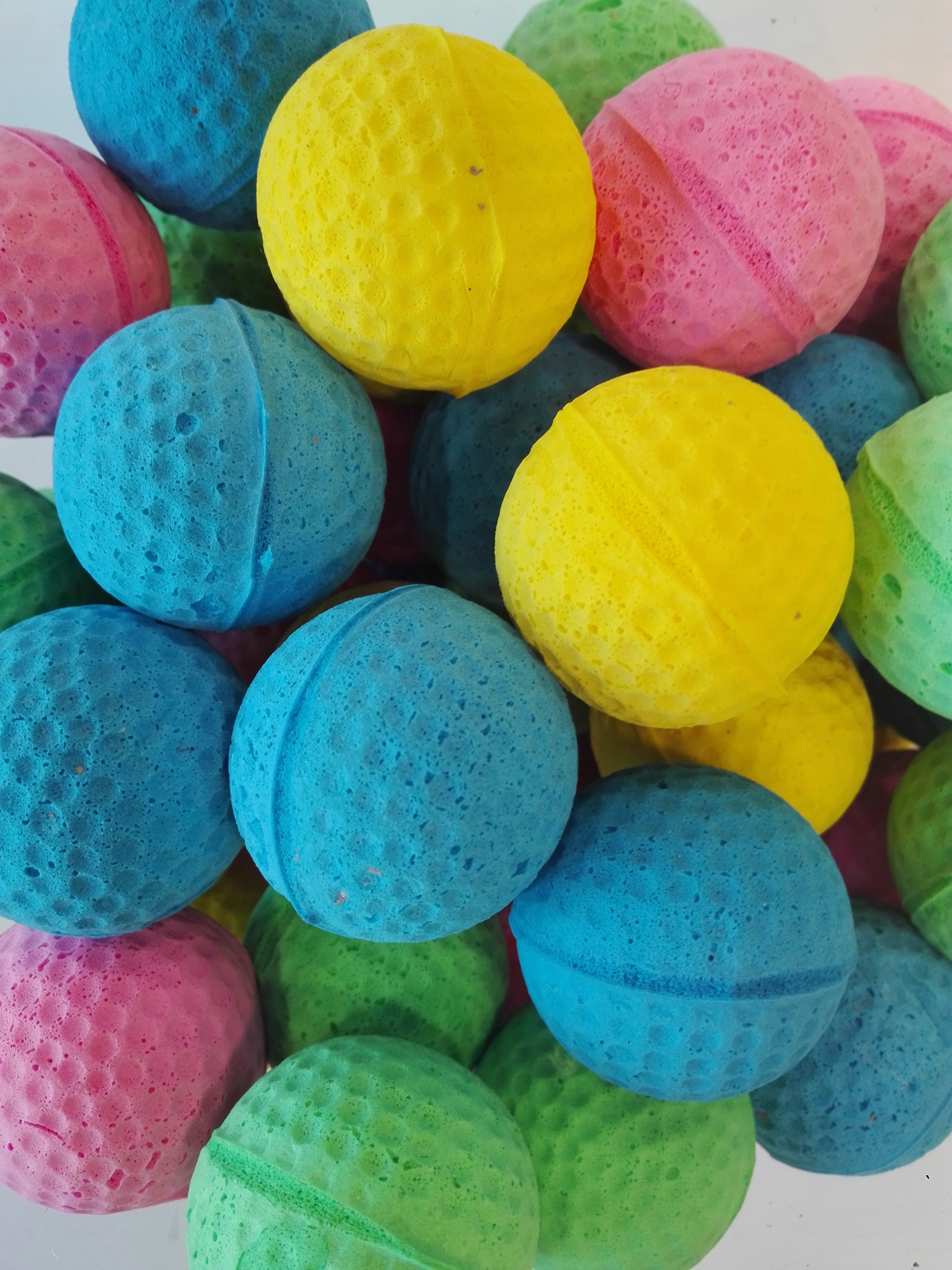 

Zabawki Dla Kota Piłeczka Z Pianki 4 CM MIX Kolor