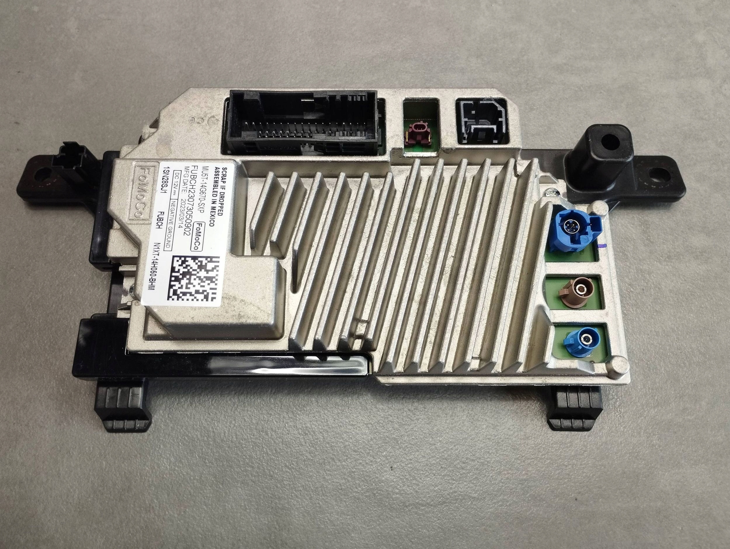 Volkswagen Amarok II module control unit gps N1XT14H050BHM