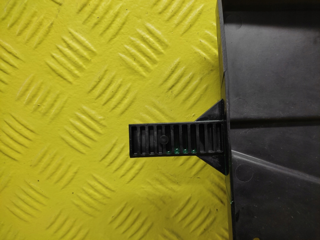VOLVO V50 2.5 ventilátor chladiče