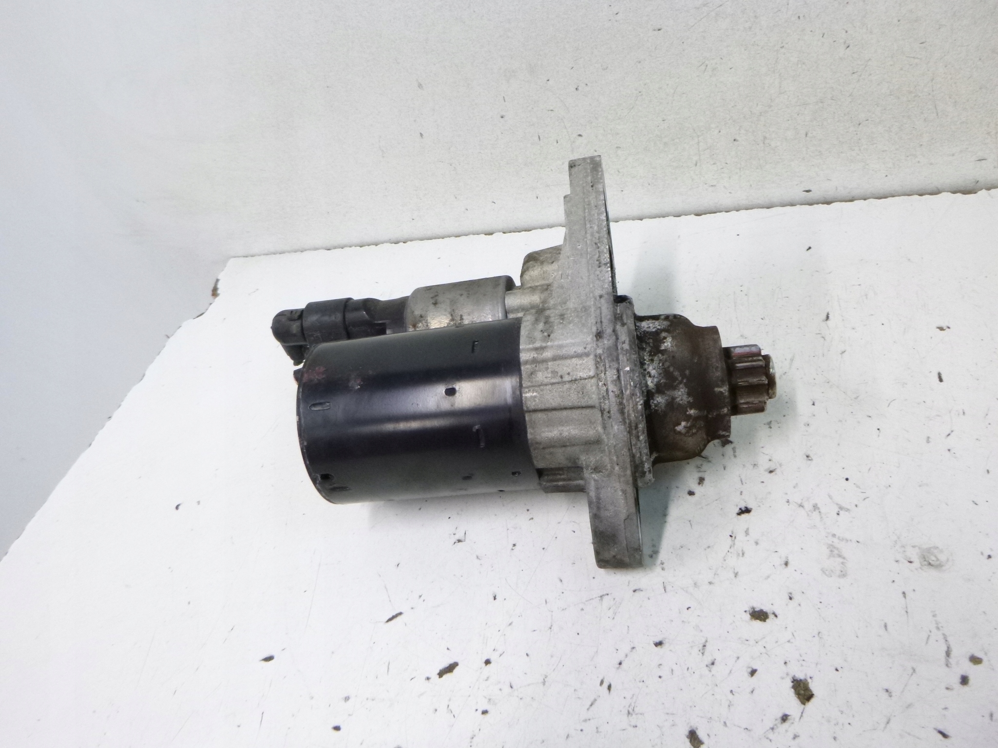 starter VW Golf V 1.4 BCA 10 zebow 2006r. 0001120406