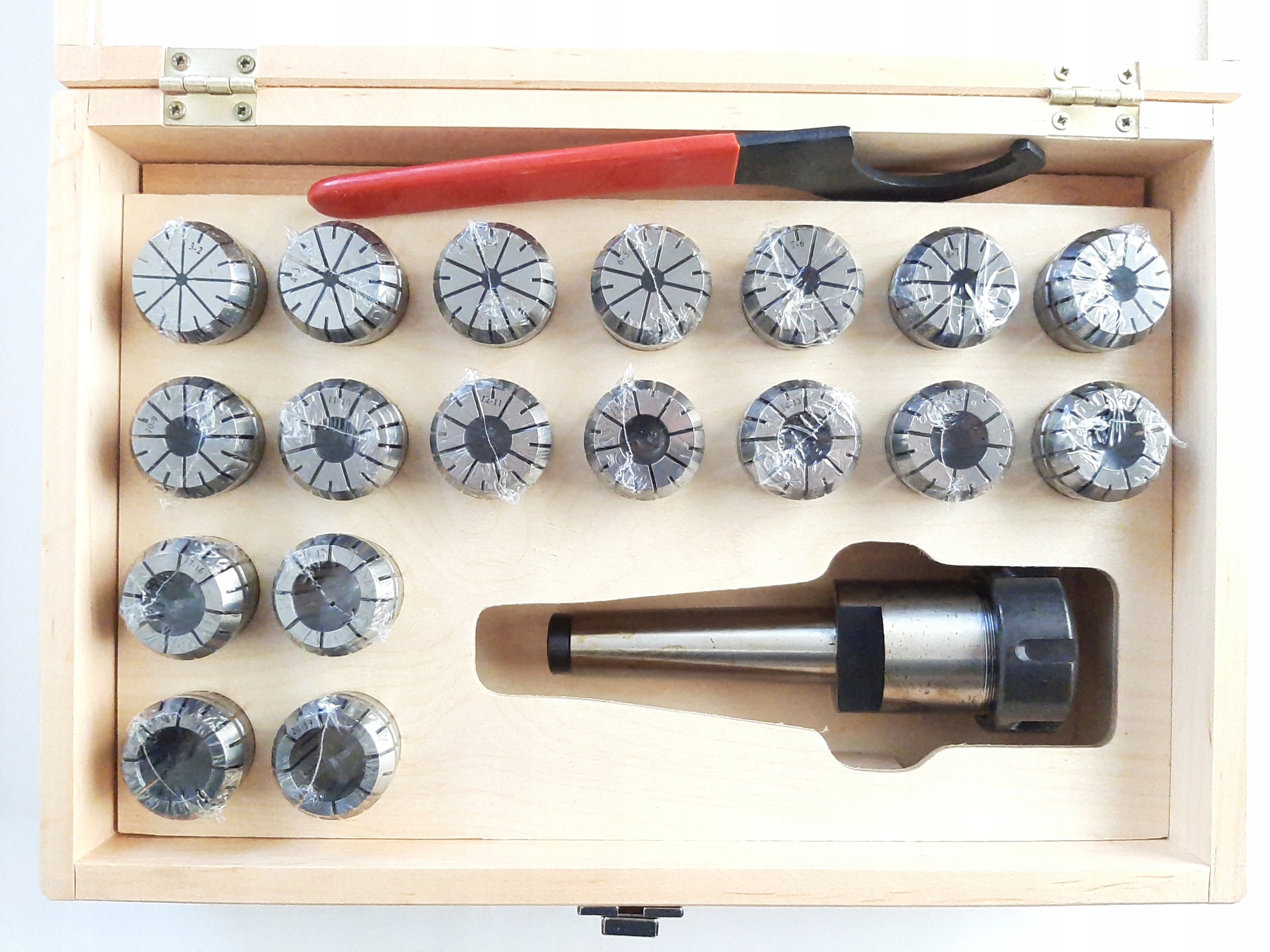 TRZPIEŃ OPRAWKA MK4 + TULEJKI ER32 18 SZTUK