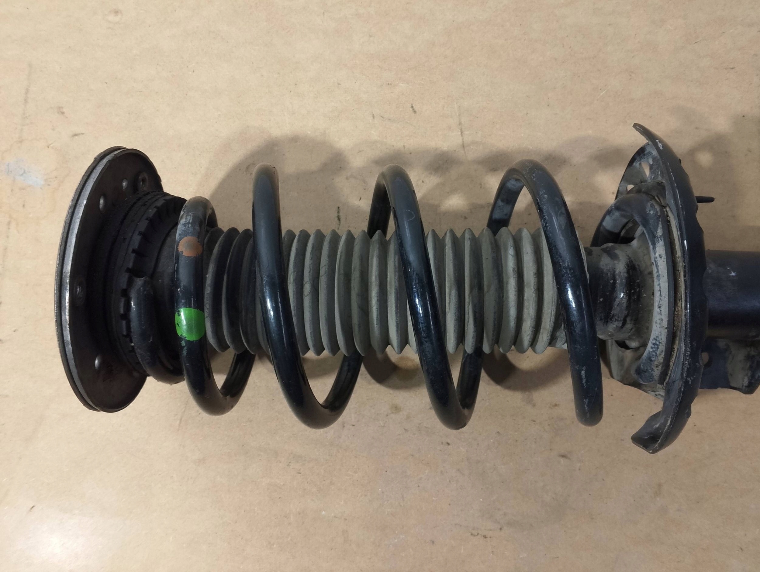 RANGE ROVER EVOQUE shock absorber front right GJ32-18045-GA (F506)