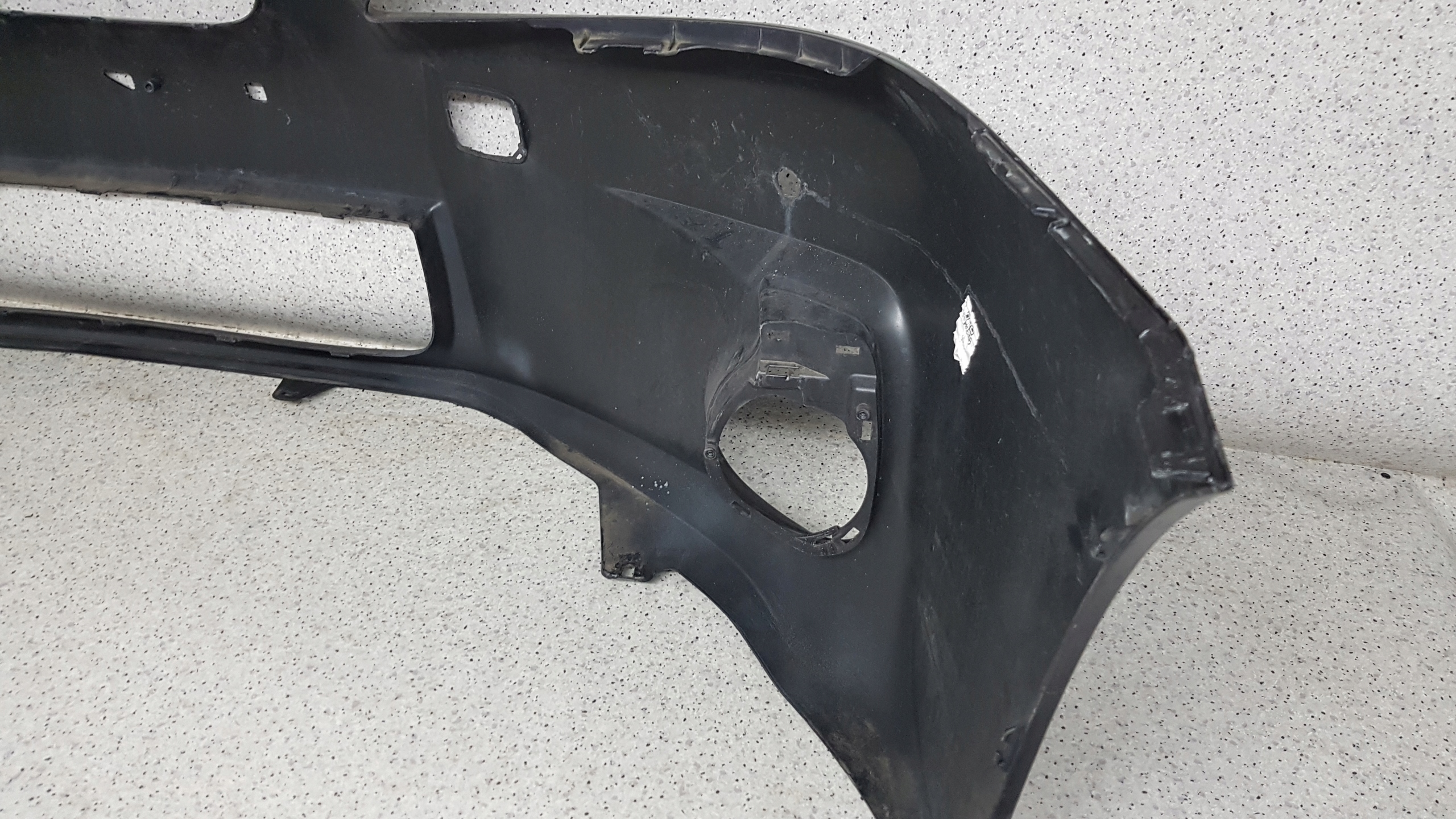 LEXUS CT 200 2010 - bumper front 2420