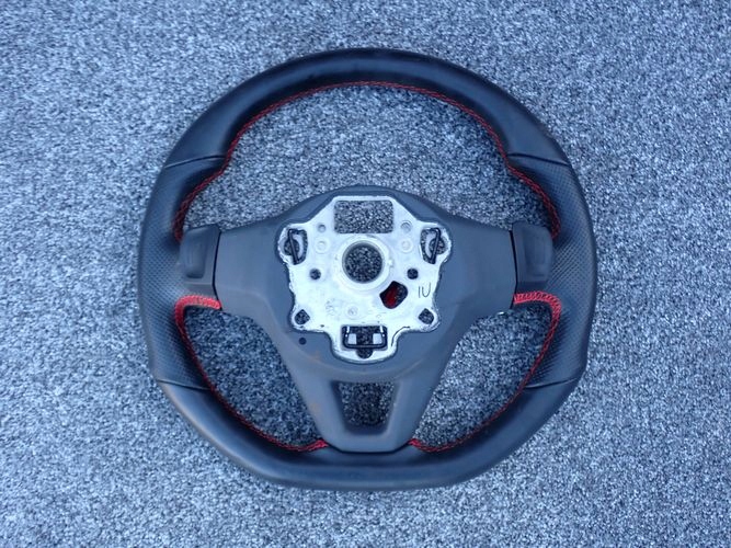 VW GOLF VIII R-LINE LENKRAD