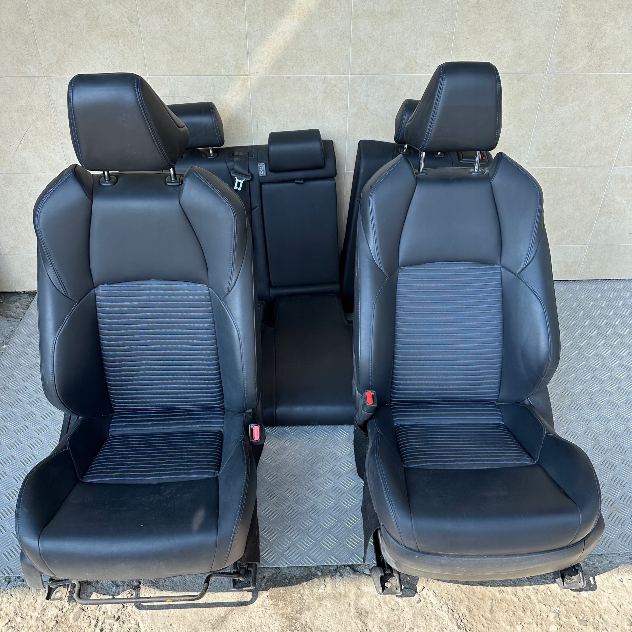 FOTELE KANAPA SKÓRA TOYOTA RAV4 V 2019 ROK