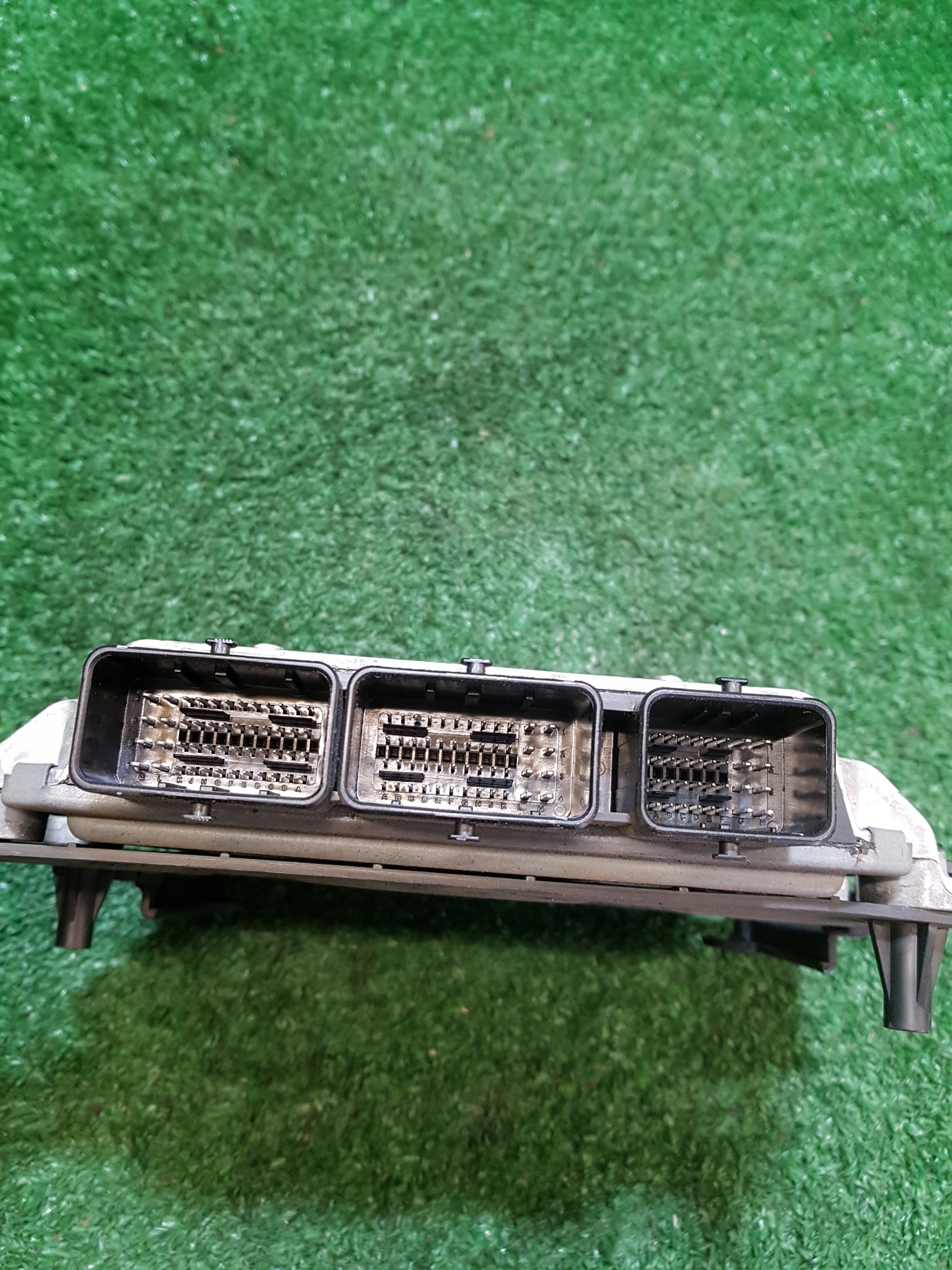 computer of the engine control unit PEUGEOT 407 2.0HDI 9660781080
