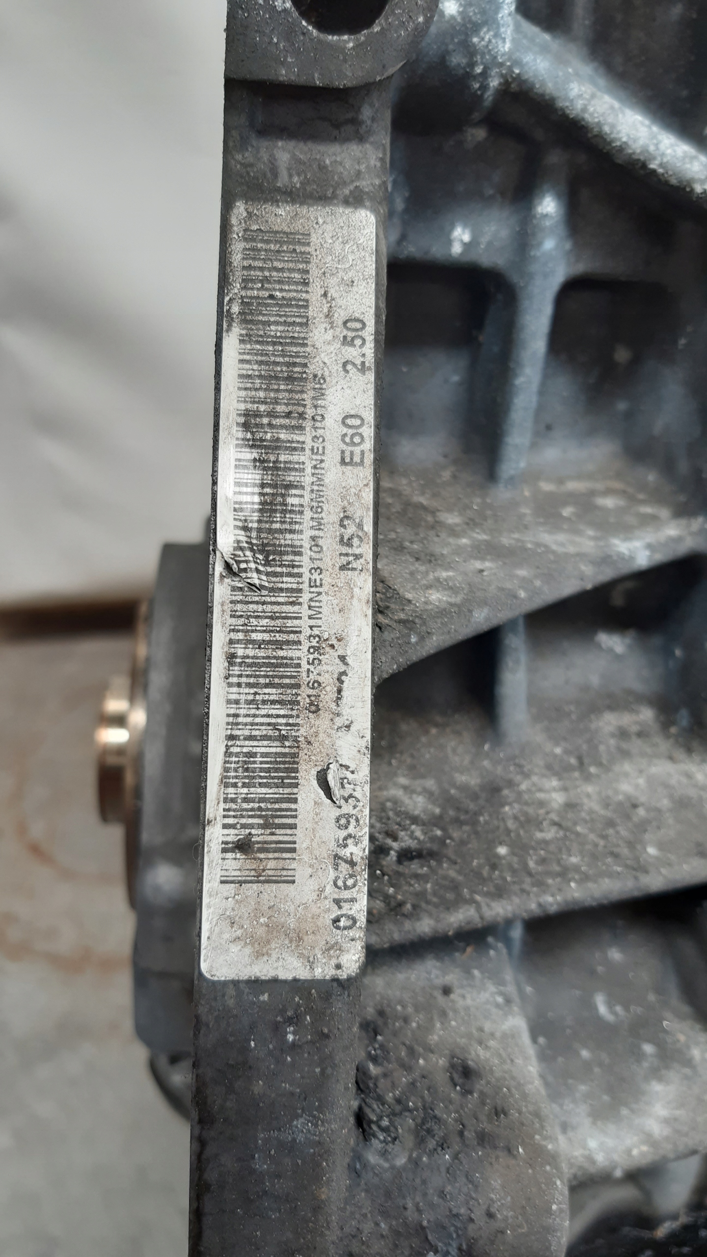 Dol MOTORU blok klika písty N52B25AE BMW E61 525i
