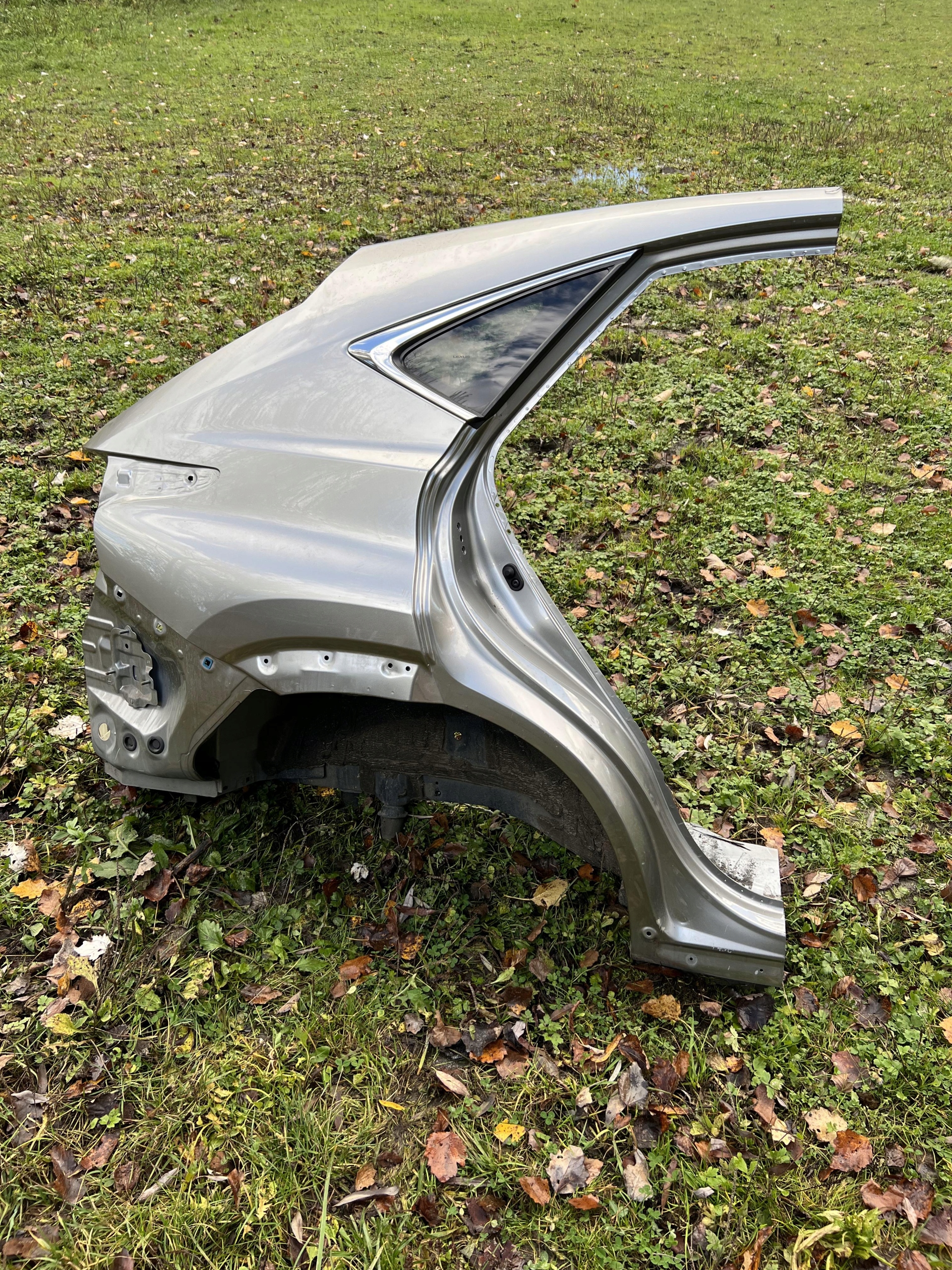 LEXUS NX300 ĆWIARTKA BŁOTNIK PRÓG PRAWY TYŁ