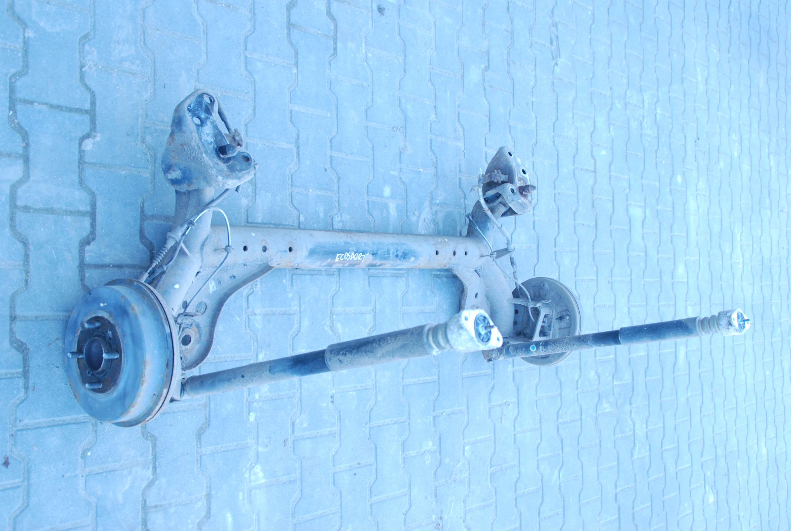 FORD ECOSPORT I 13- OŚ TYLNA TYLNA OŚ KOMPLETNA Numer katalogowy części ECOSPORT TYLNA OŚ