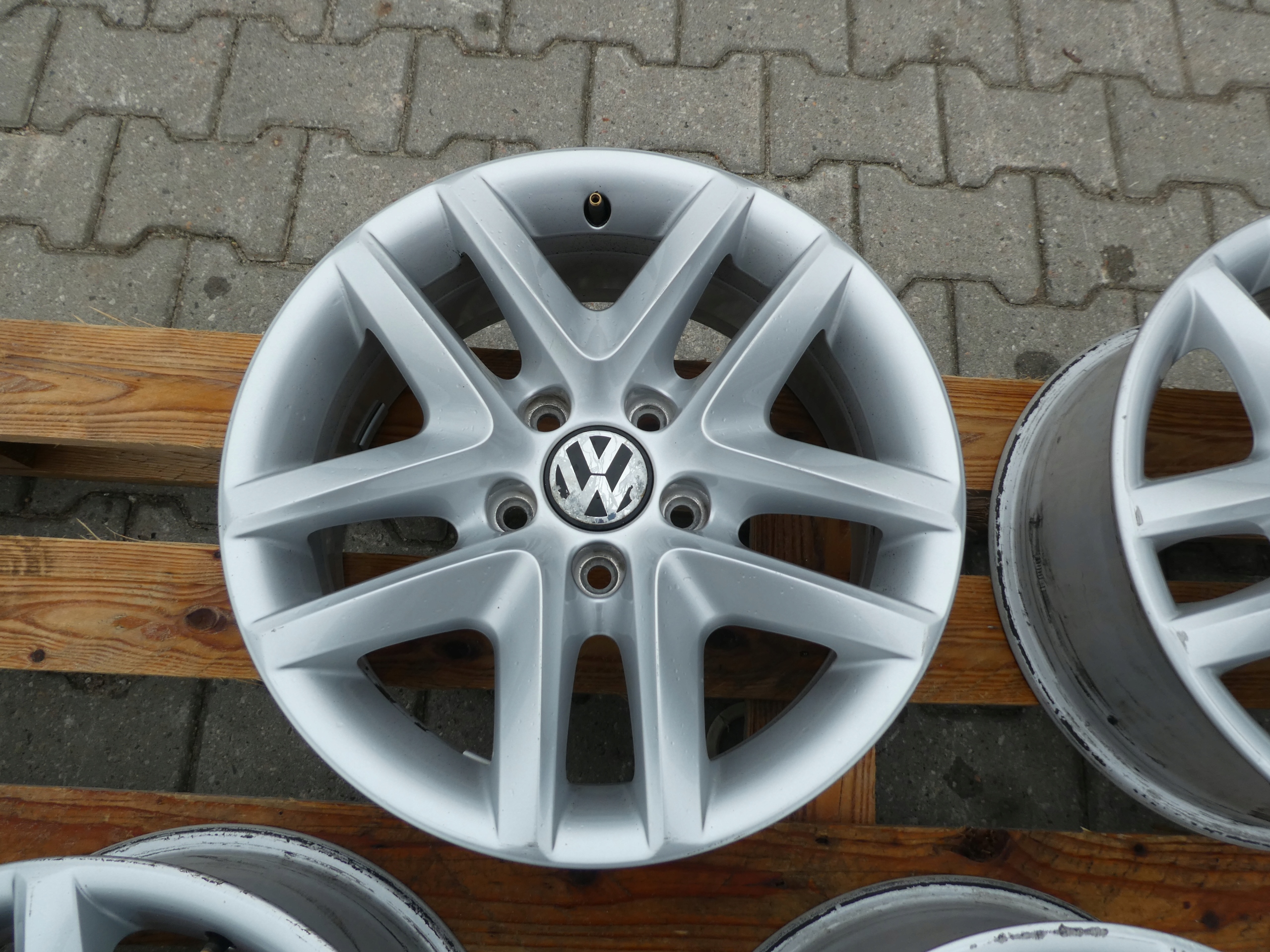 4X discs aluminium disc 5N0601025 VW 5X112