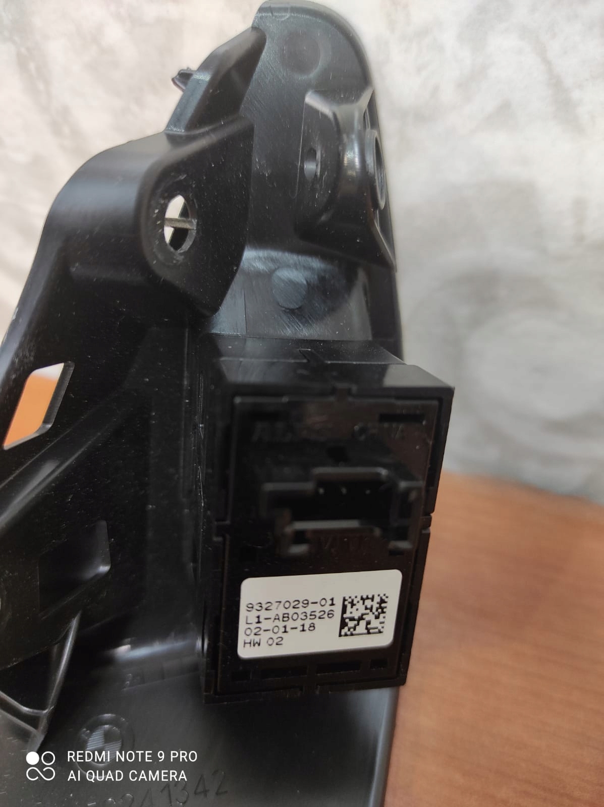 Bouton panel pour l’ouverture du capot BMW 8 G14
