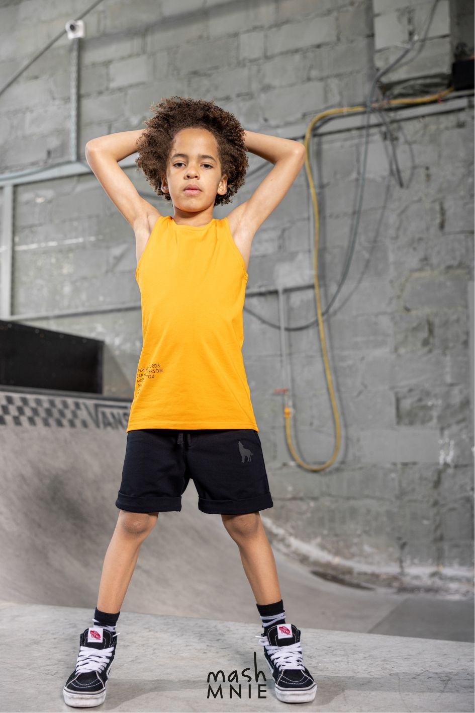 Bezrękawnik MashMnie. 152/158 Marka Mashmnie