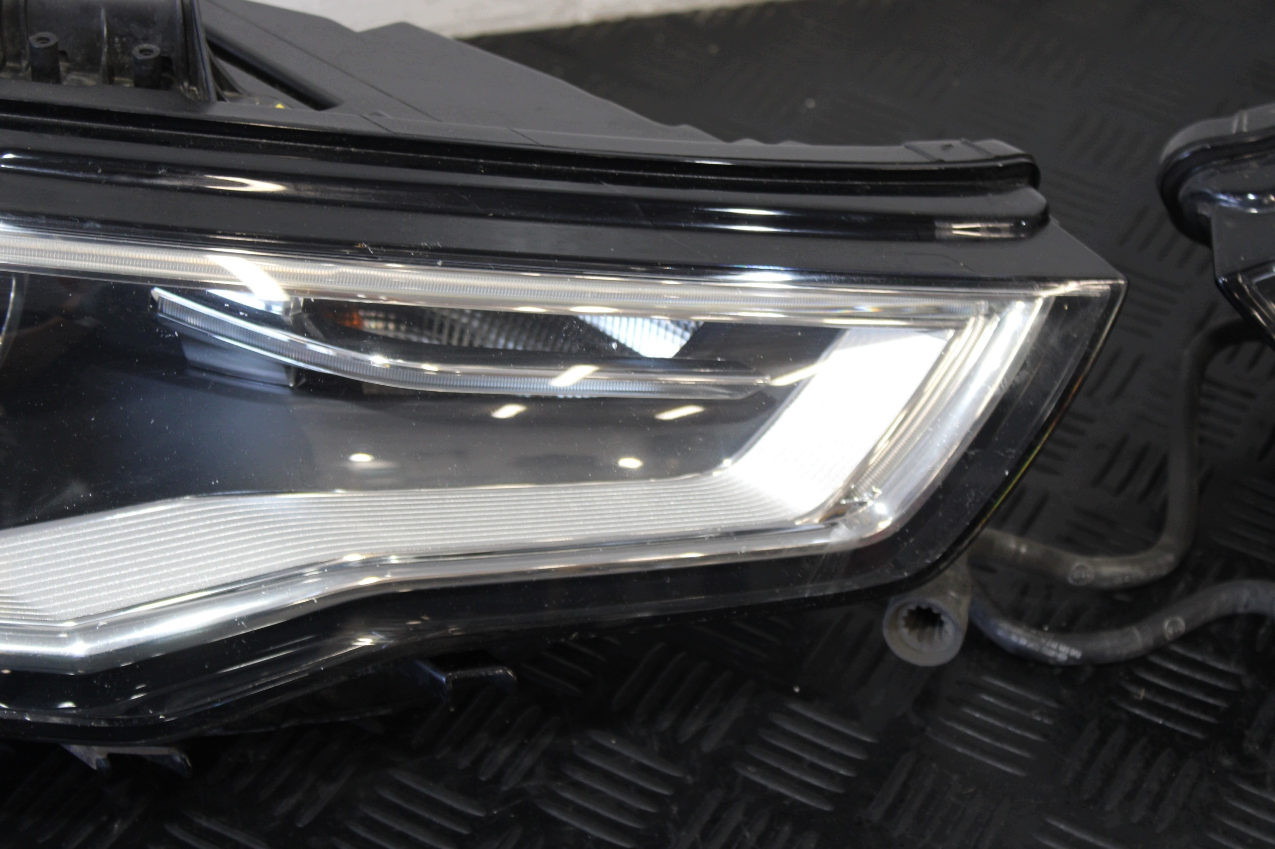 light lights front 8V0941006AE 8V0941043L AUDI A3 8V0 8V4 2013