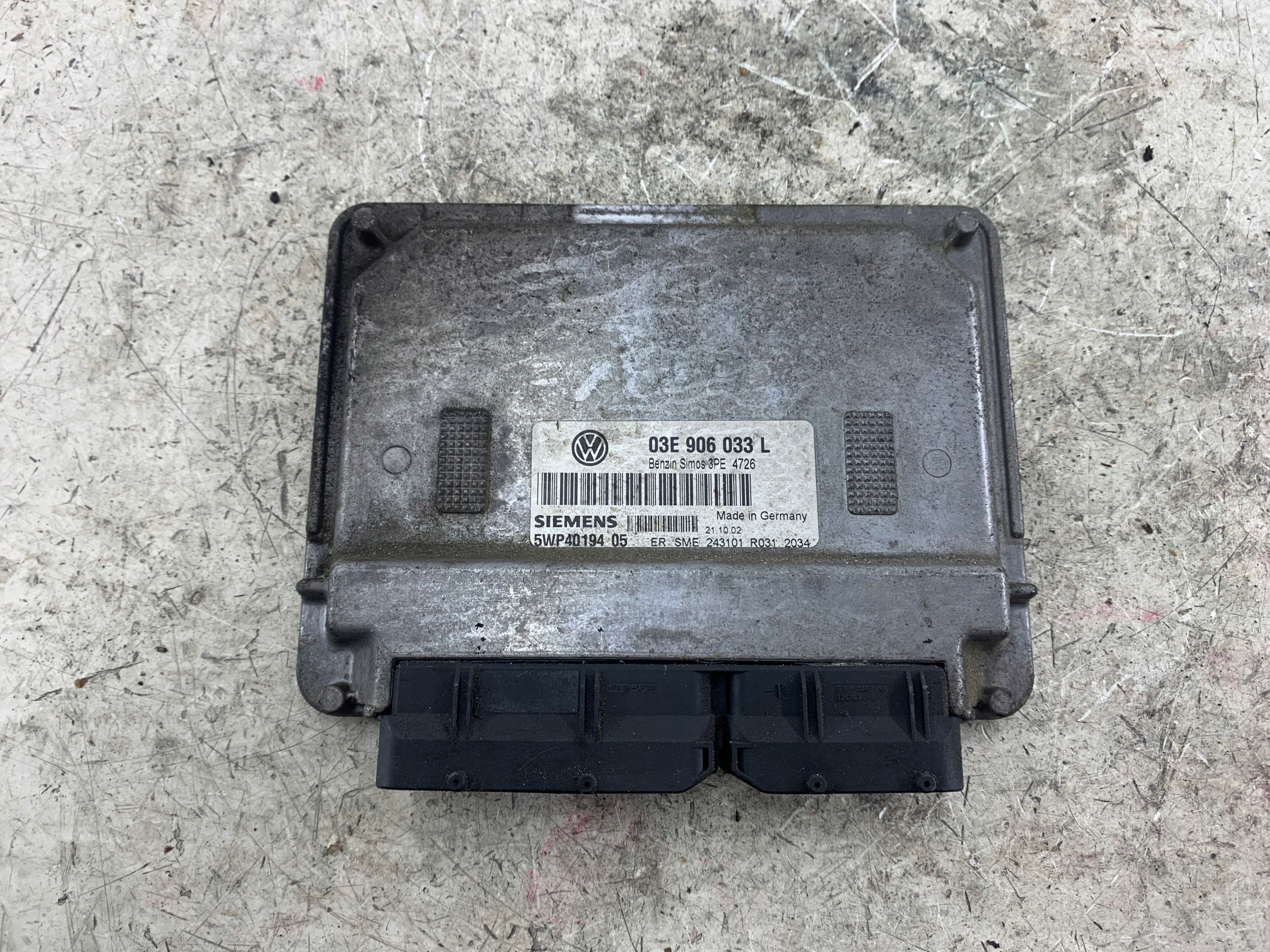 VW POLO 9N 1.2 control unit of the engine 03E906033L
