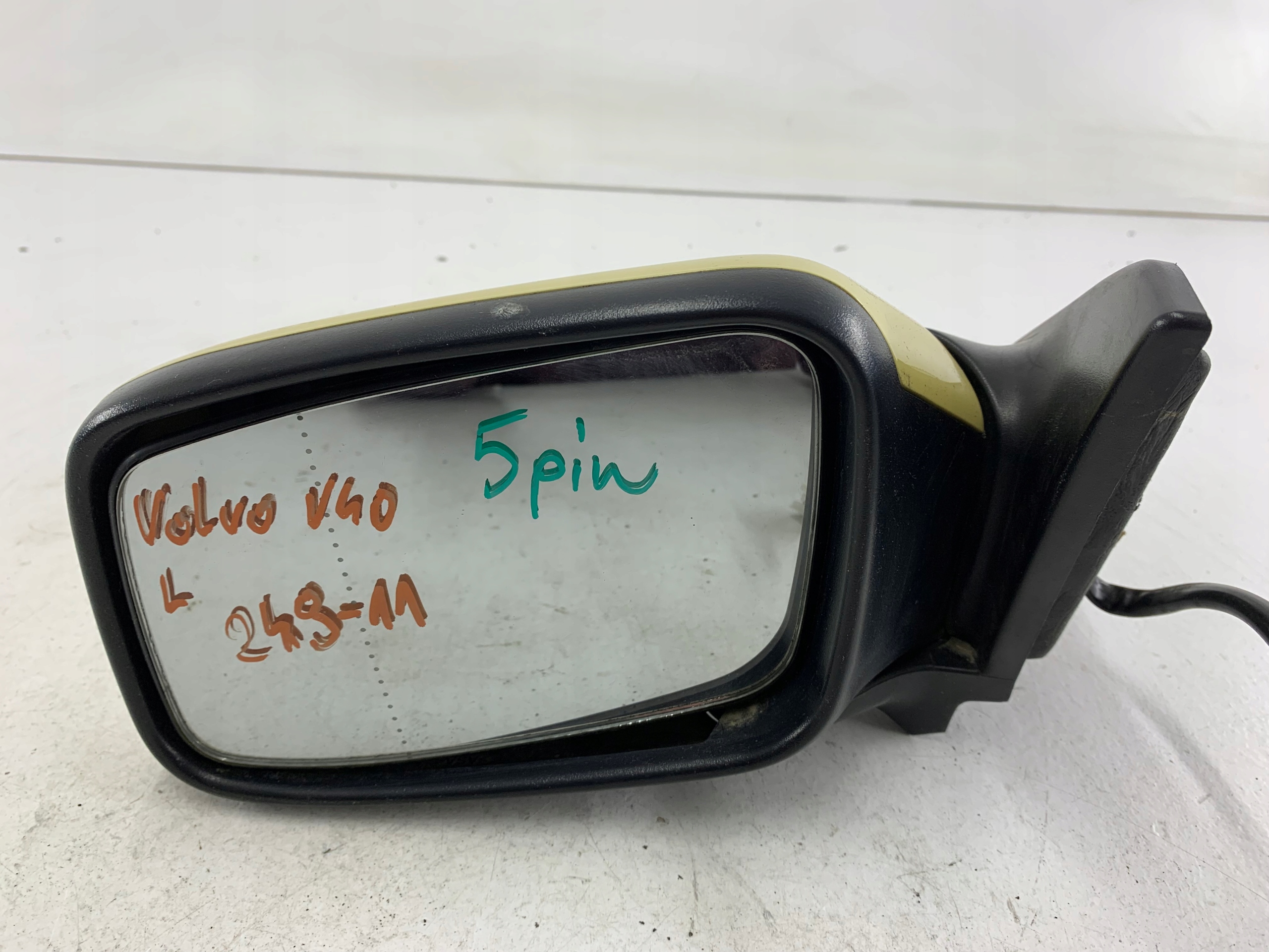 VOLVO V40 and mirror left 5 PIN 248-11 ZOLTE