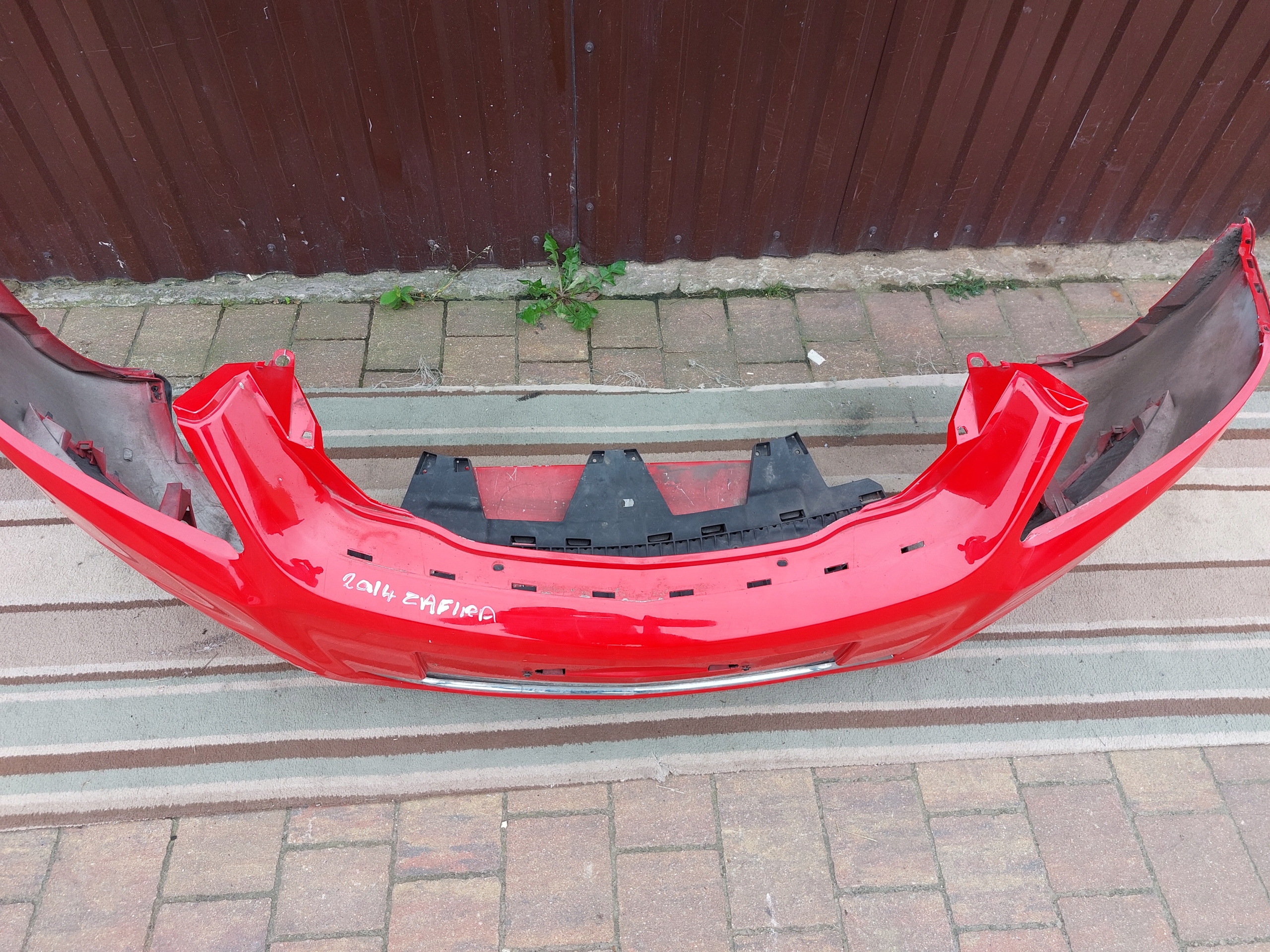 bumper front OPEL ZAFIRA B LIFT red 13r