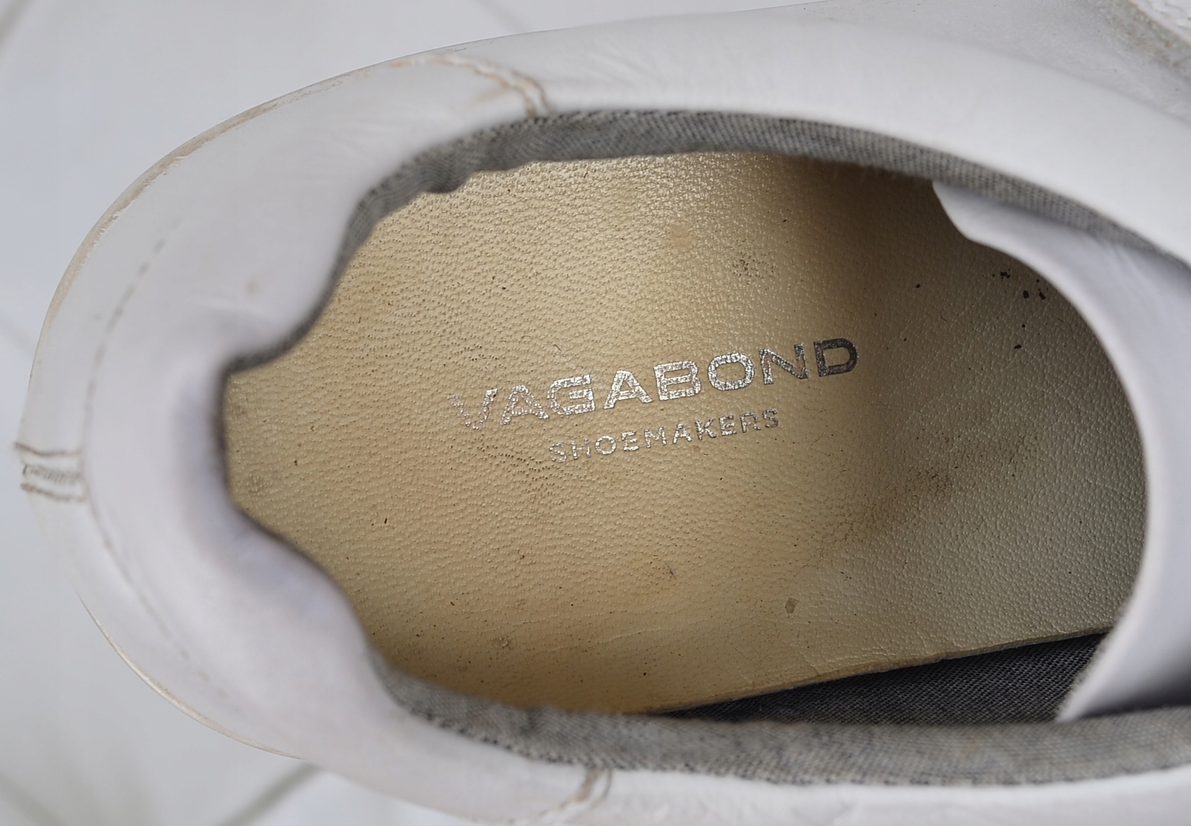 SNEKERSY VAGABOND SKÓRA NATURALNA R 38 Oryginalne opakowanie producenta brak