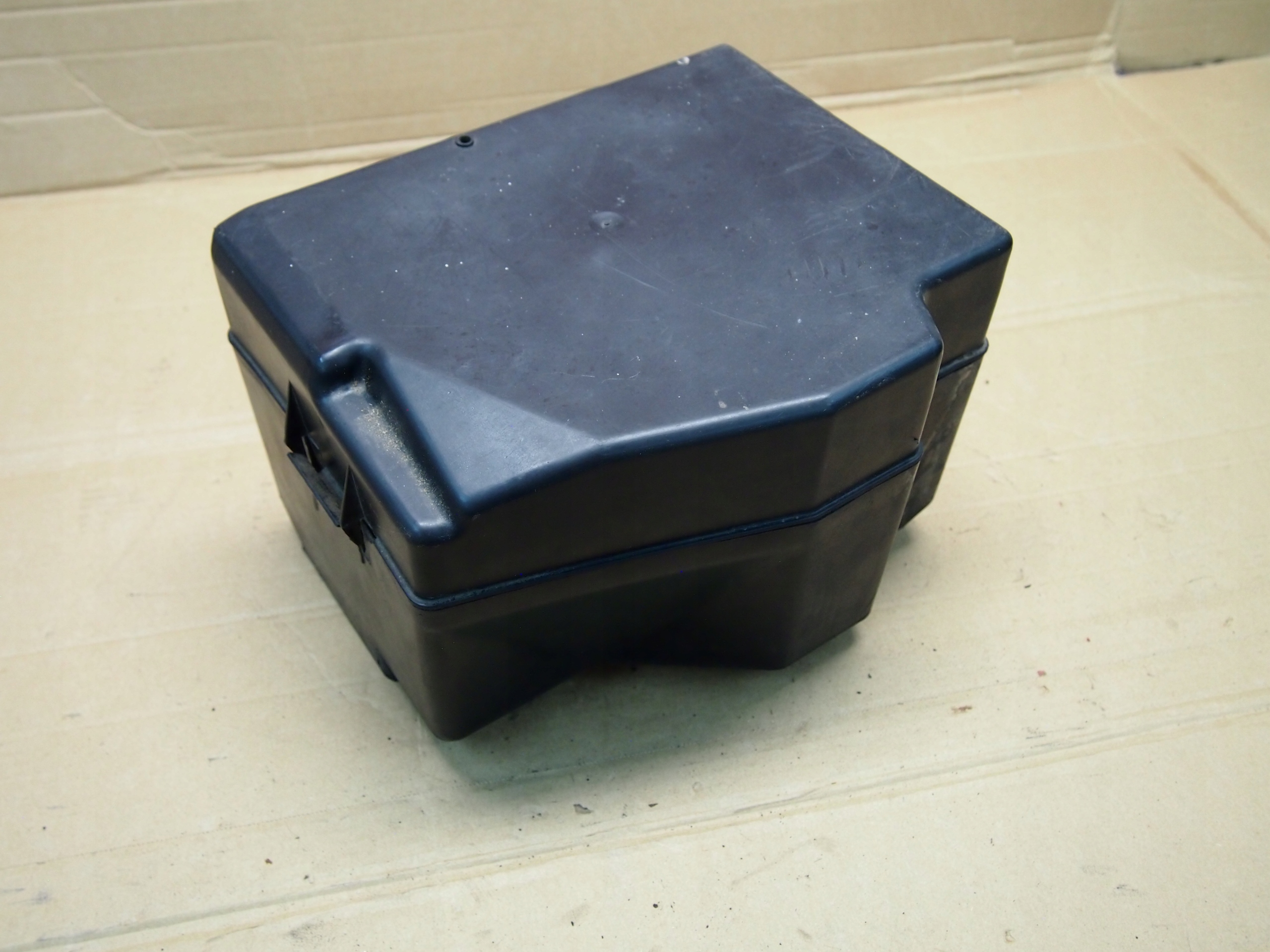 Bmw e36 Obudowa akumulatora