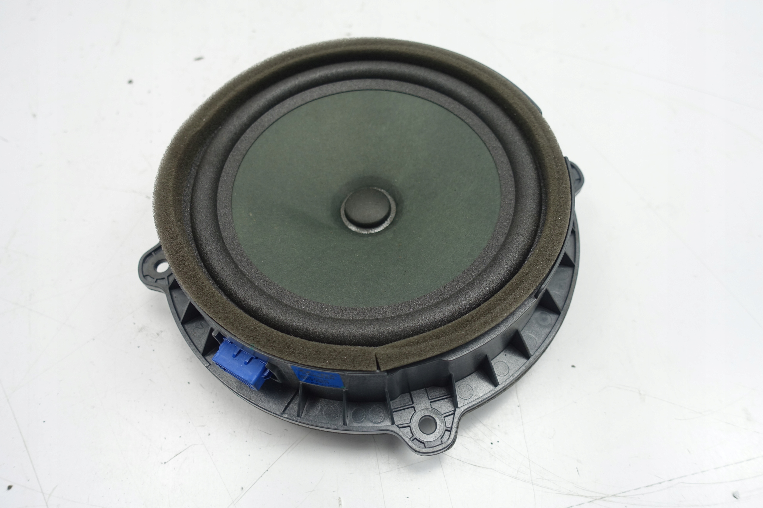 96340-D3200 - Hyundai Tucson III 15-динамік harman kardon