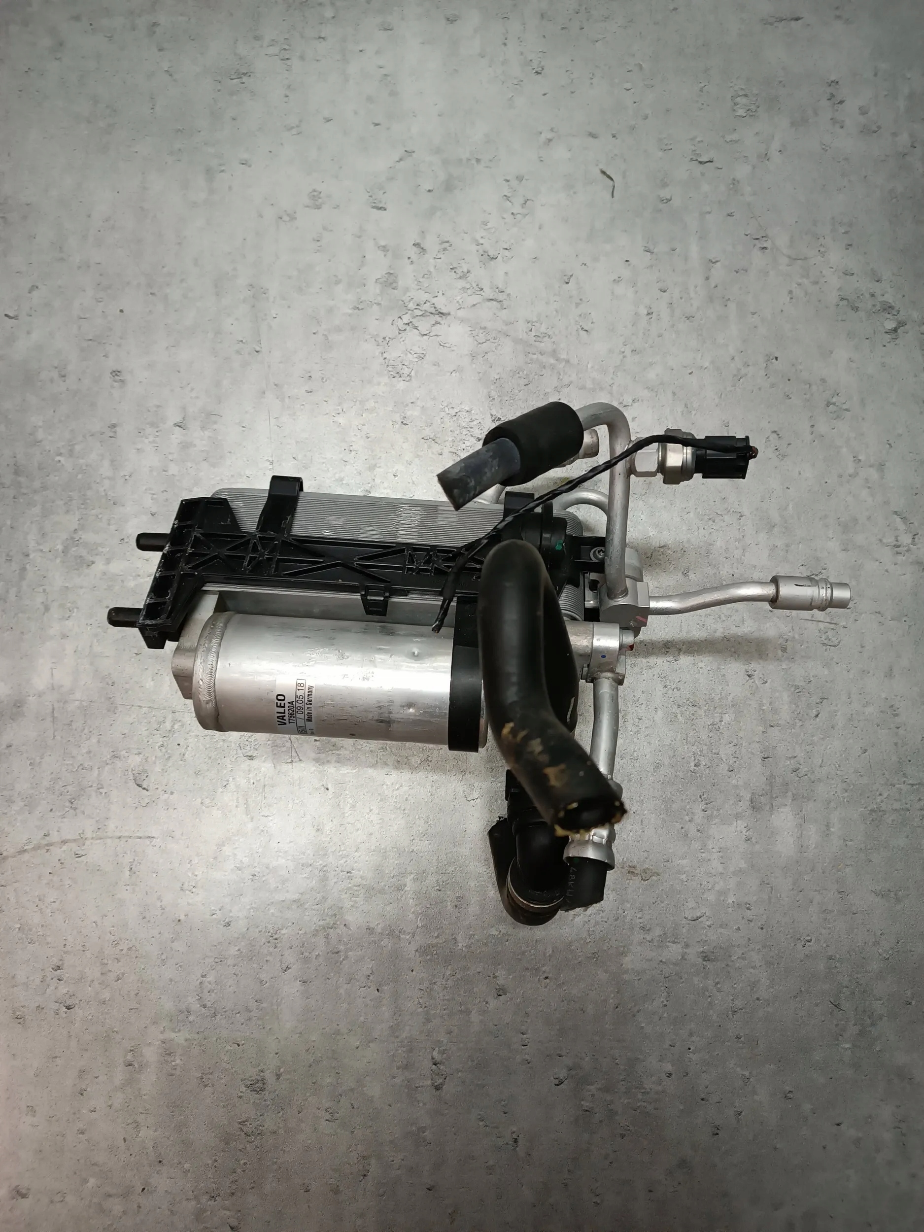 BMW 3 G20 G21 конденсатор кондиционера