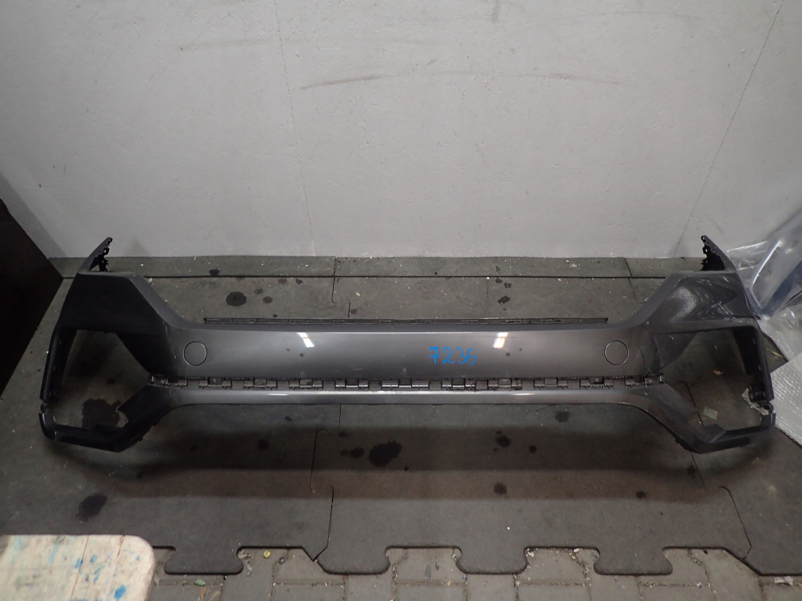 BUMPER FRONT VW TOUAREG III 3 760