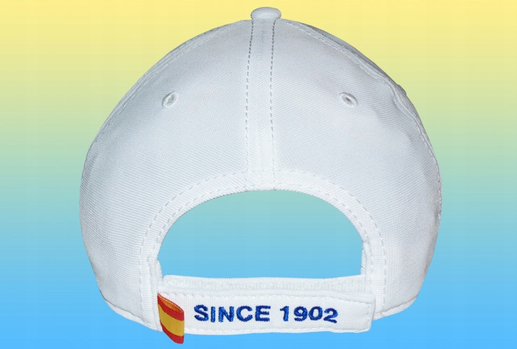 REAL MADRYT CZAPKA Z DASZKIEM LOGO WHITE Nazwa drużyny REAL MADRYT