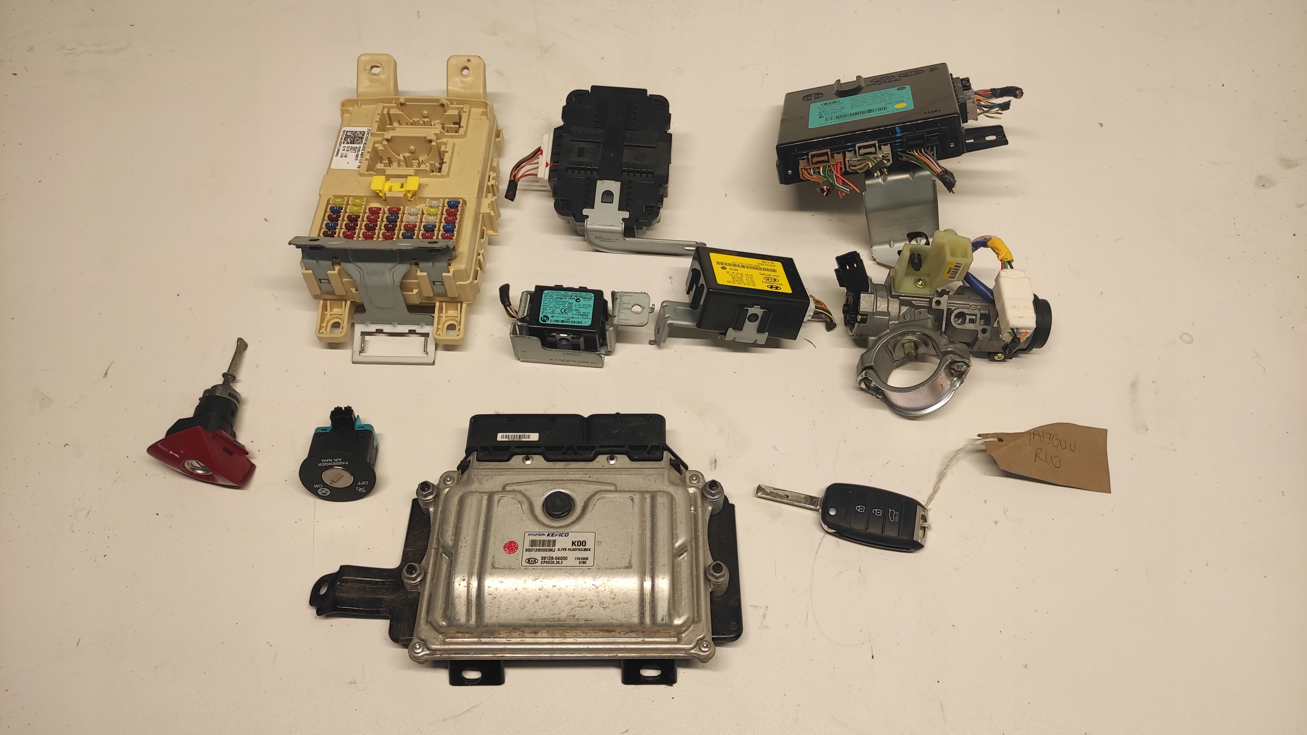 KIA RIO IV V 1.0 T-GDI computer running board STARTOWY module 17-22 39128-04000