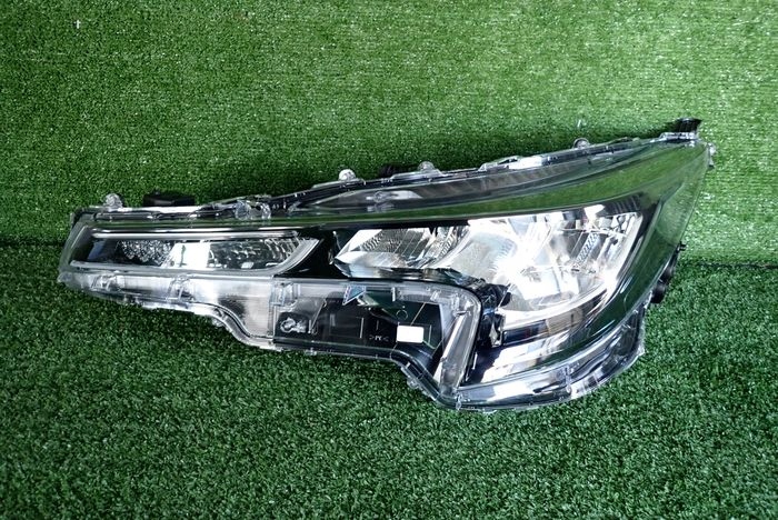 TOYOTA COROLLA E21 FULL LED 18- reflektor links Licht links