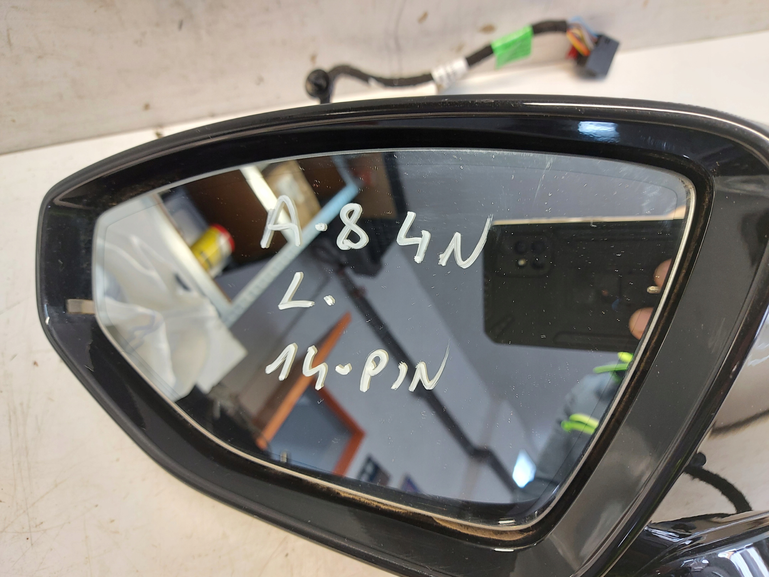 AUDI A8 D5 4N mirror left 14PIN