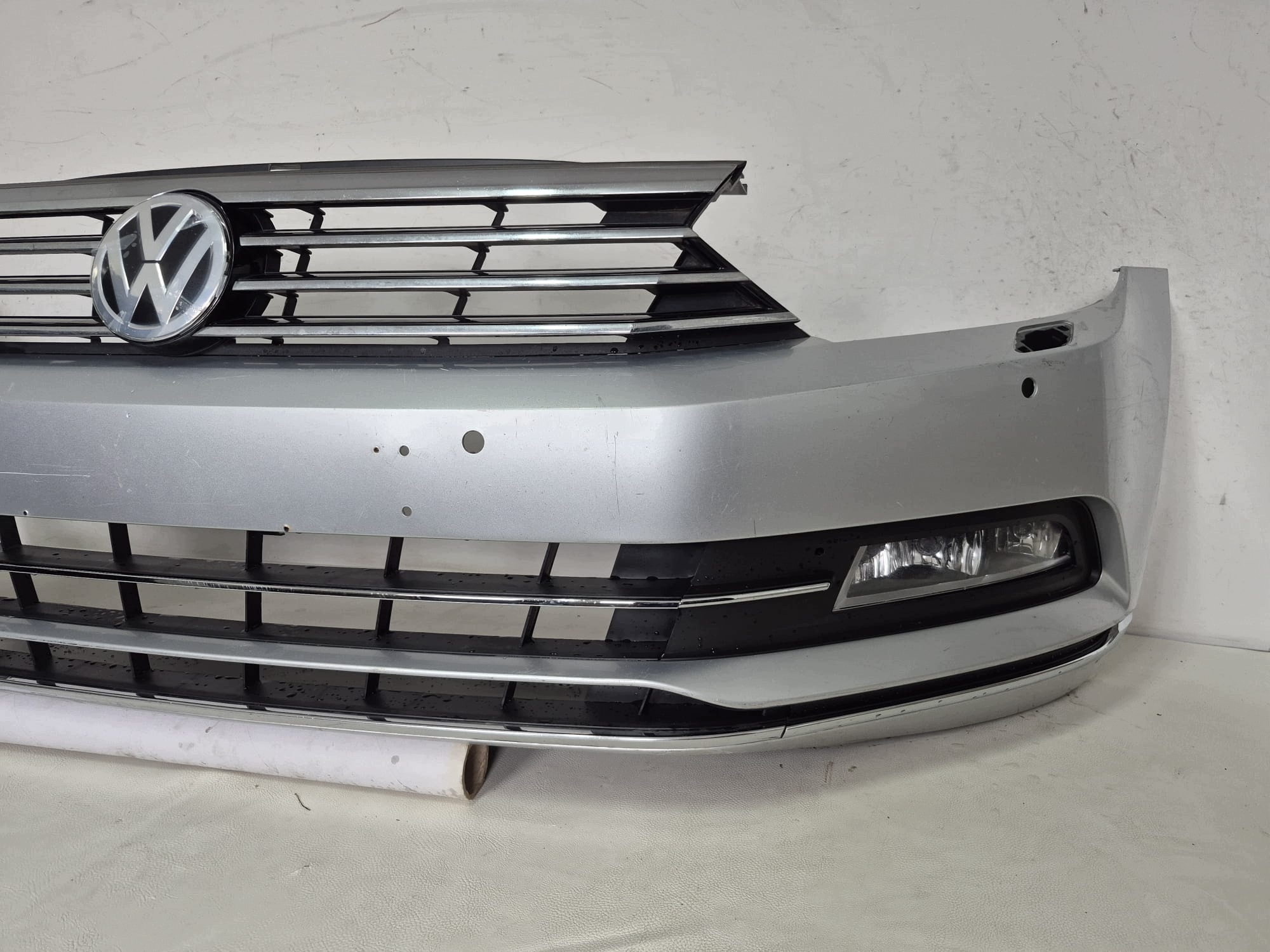 VW PASSAT B8 3G0 HIGHLINE 14- bumper front front 6XPDC SPR 3G0807221A